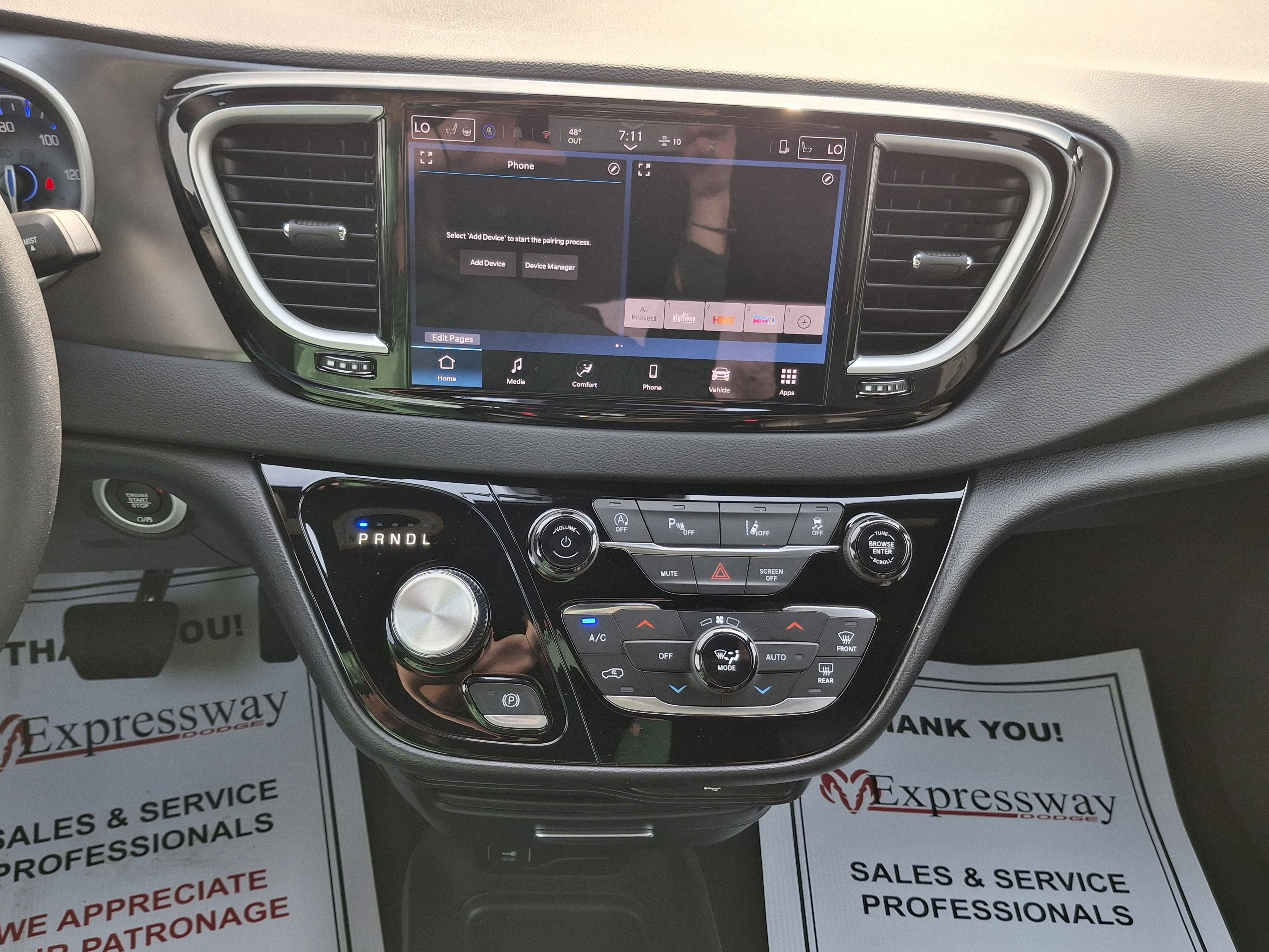 2026 Chrysler Voyager LX