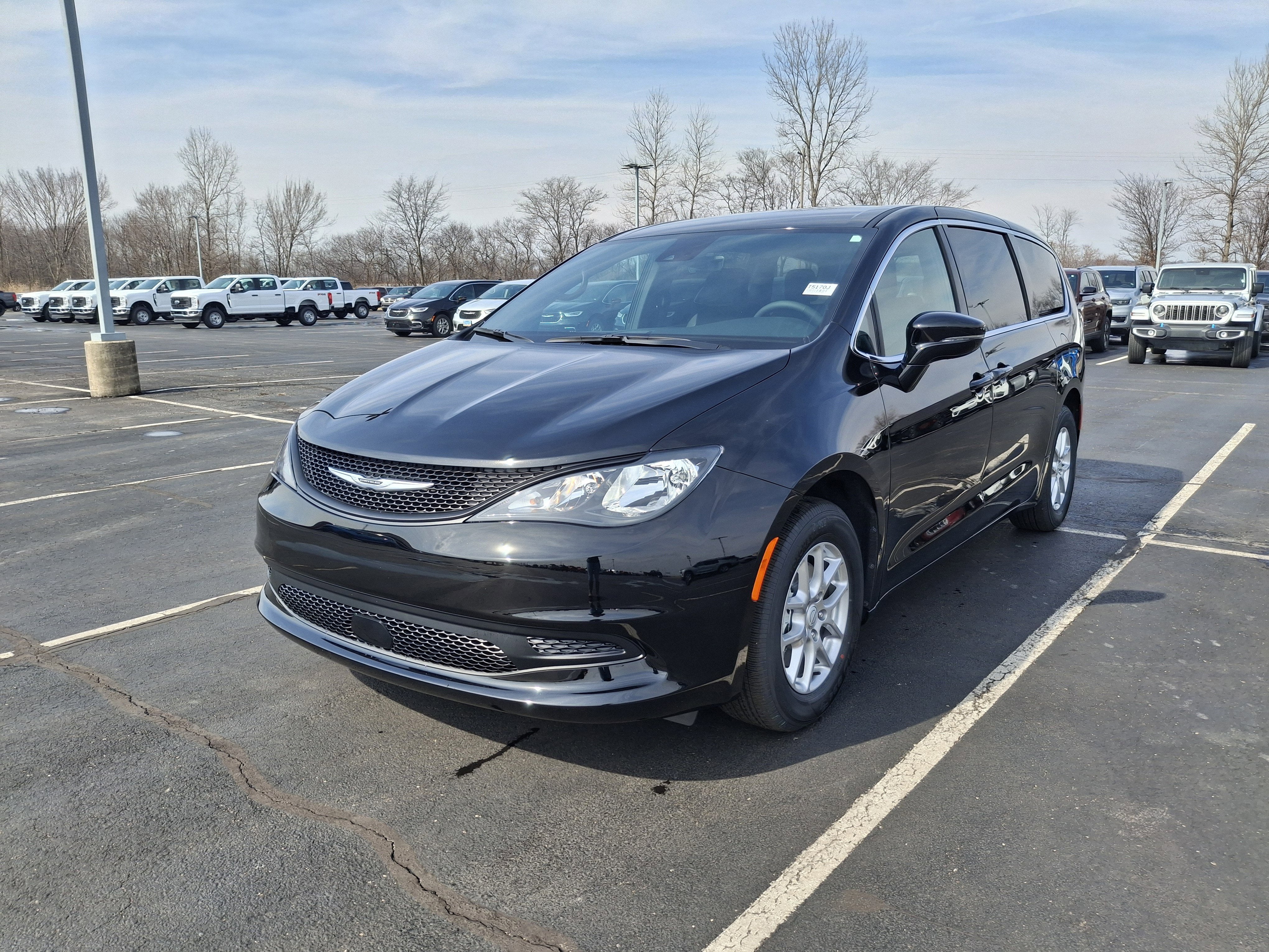 2026 Chrysler Voyager LX
