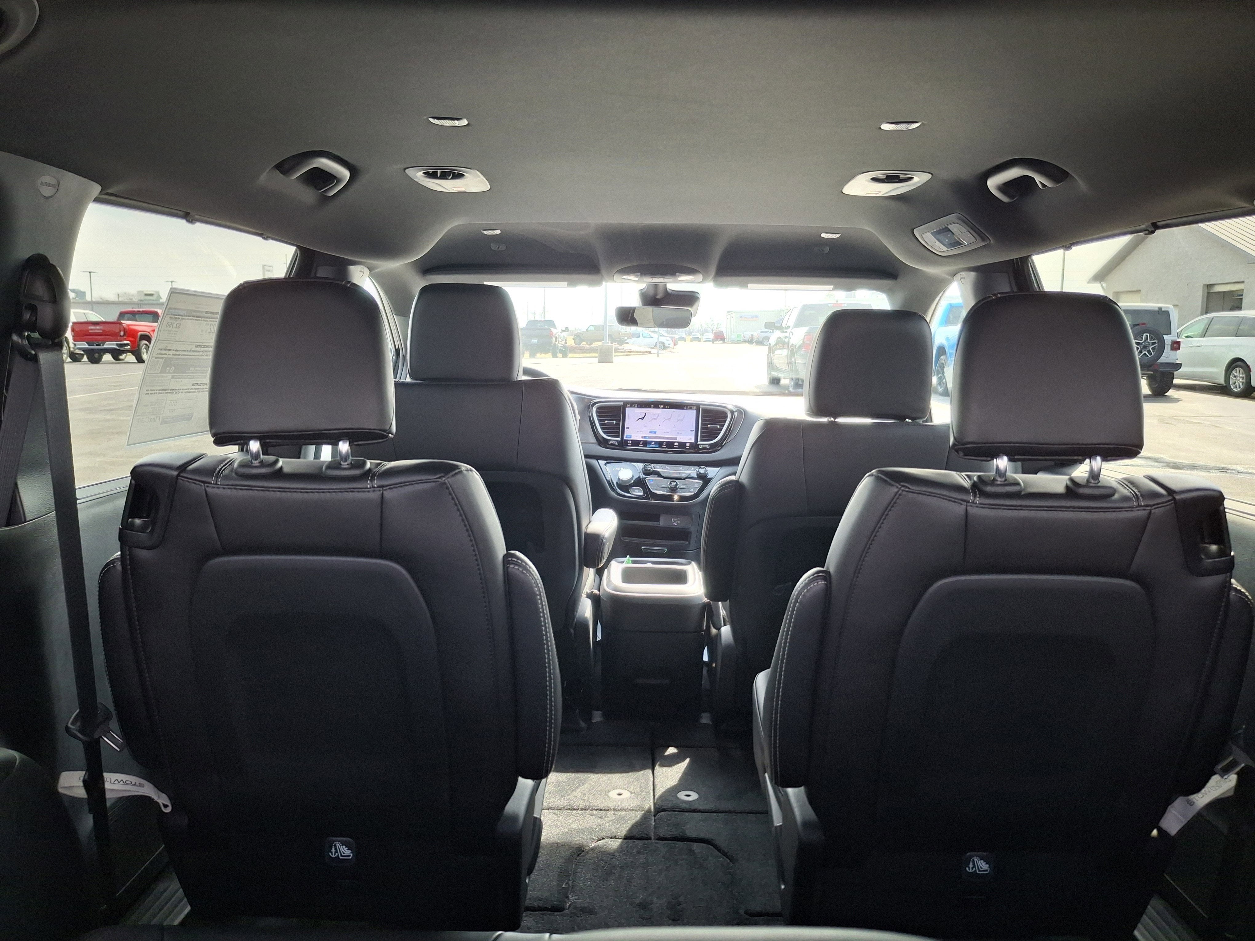 2026 Chrysler Voyager LX