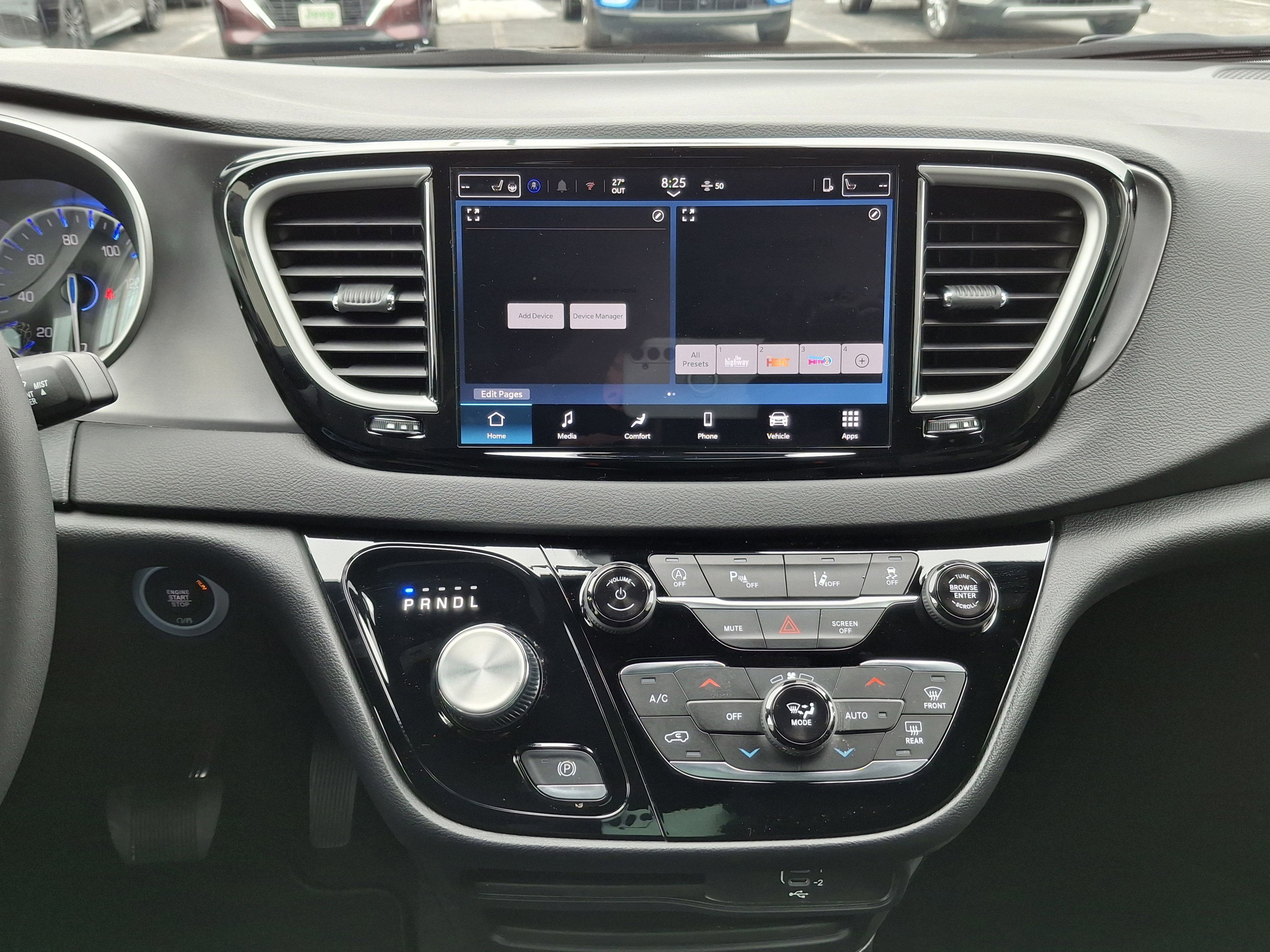 2026 Chrysler Voyager LX