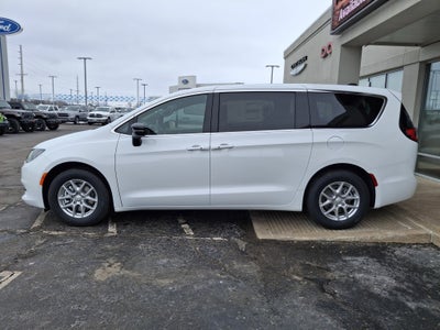 2026 Chrysler Voyager LX