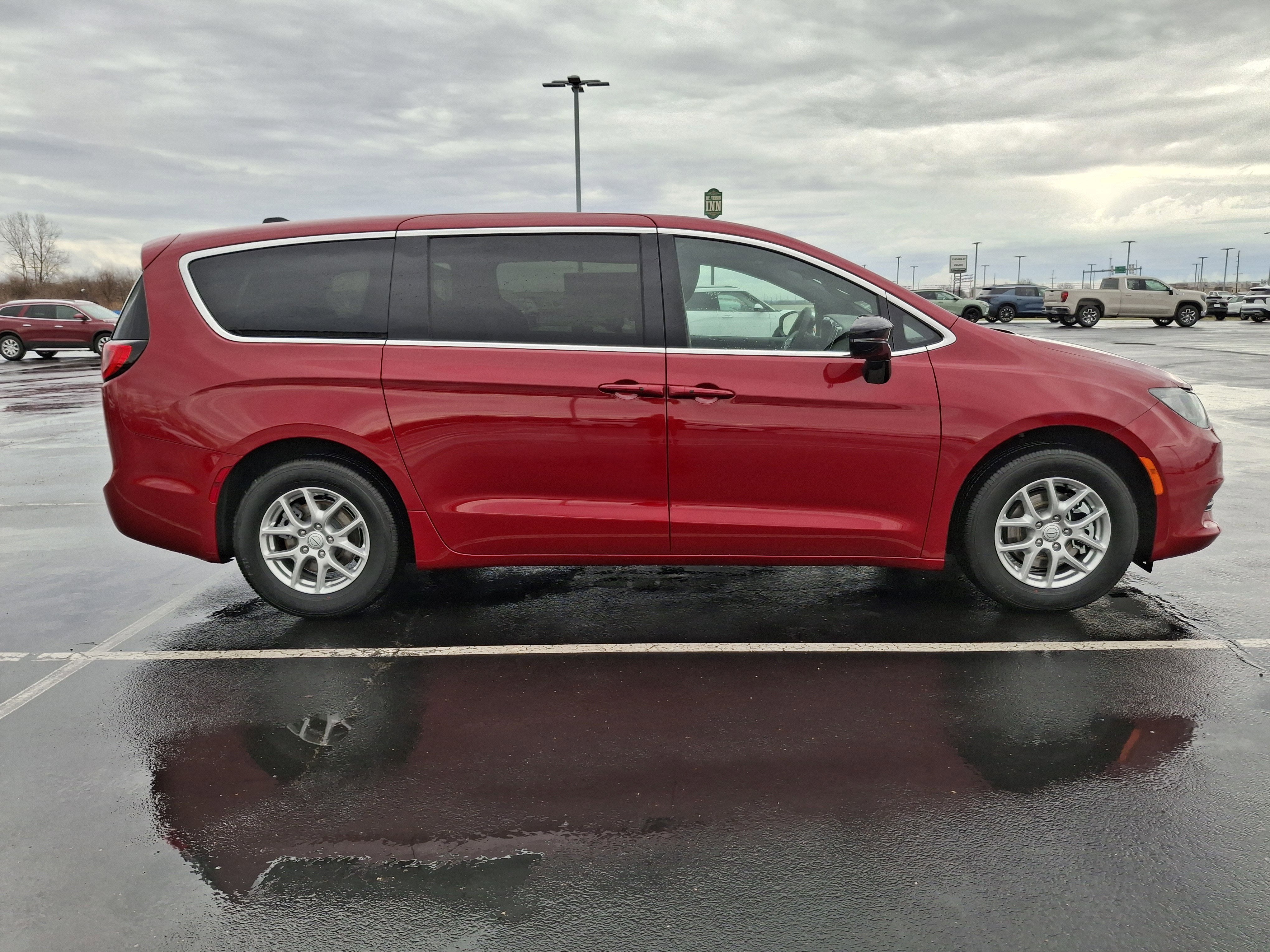 2026 Chrysler Voyager LX