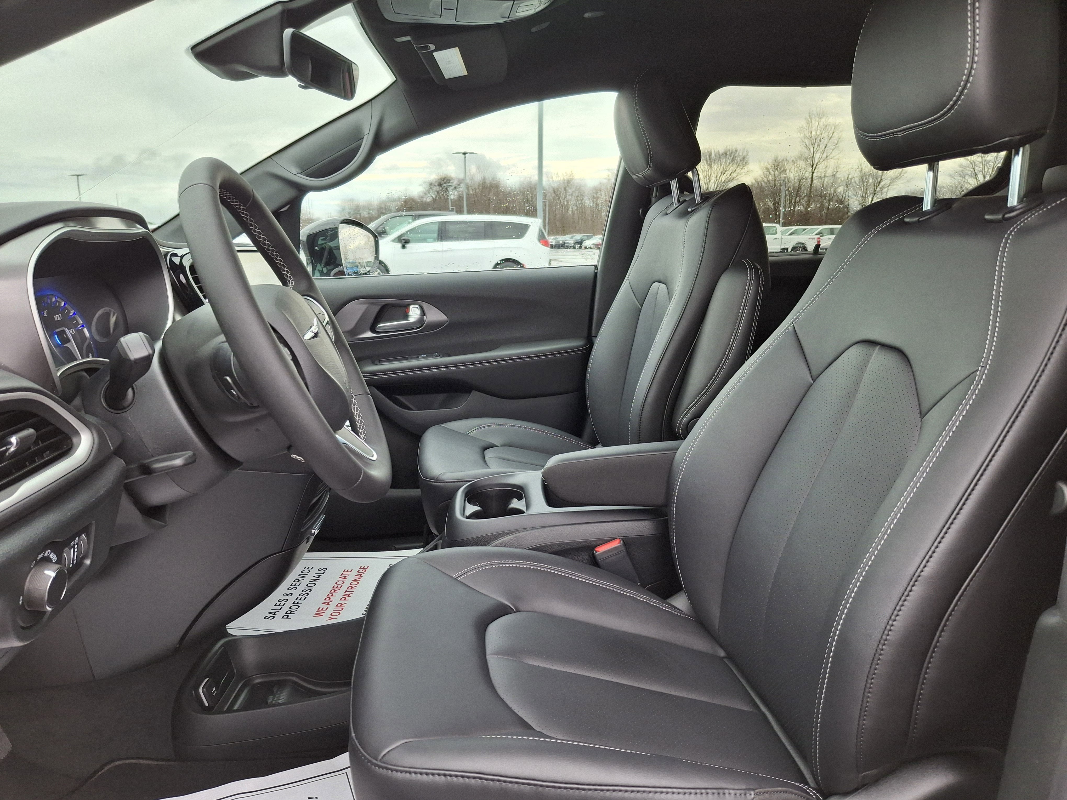 2026 Chrysler Voyager LX