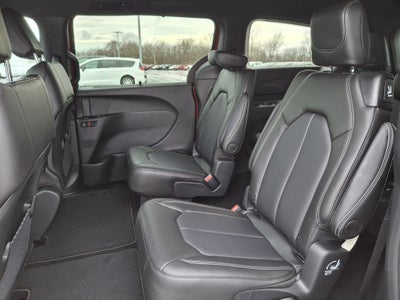 2026 Chrysler Voyager LX