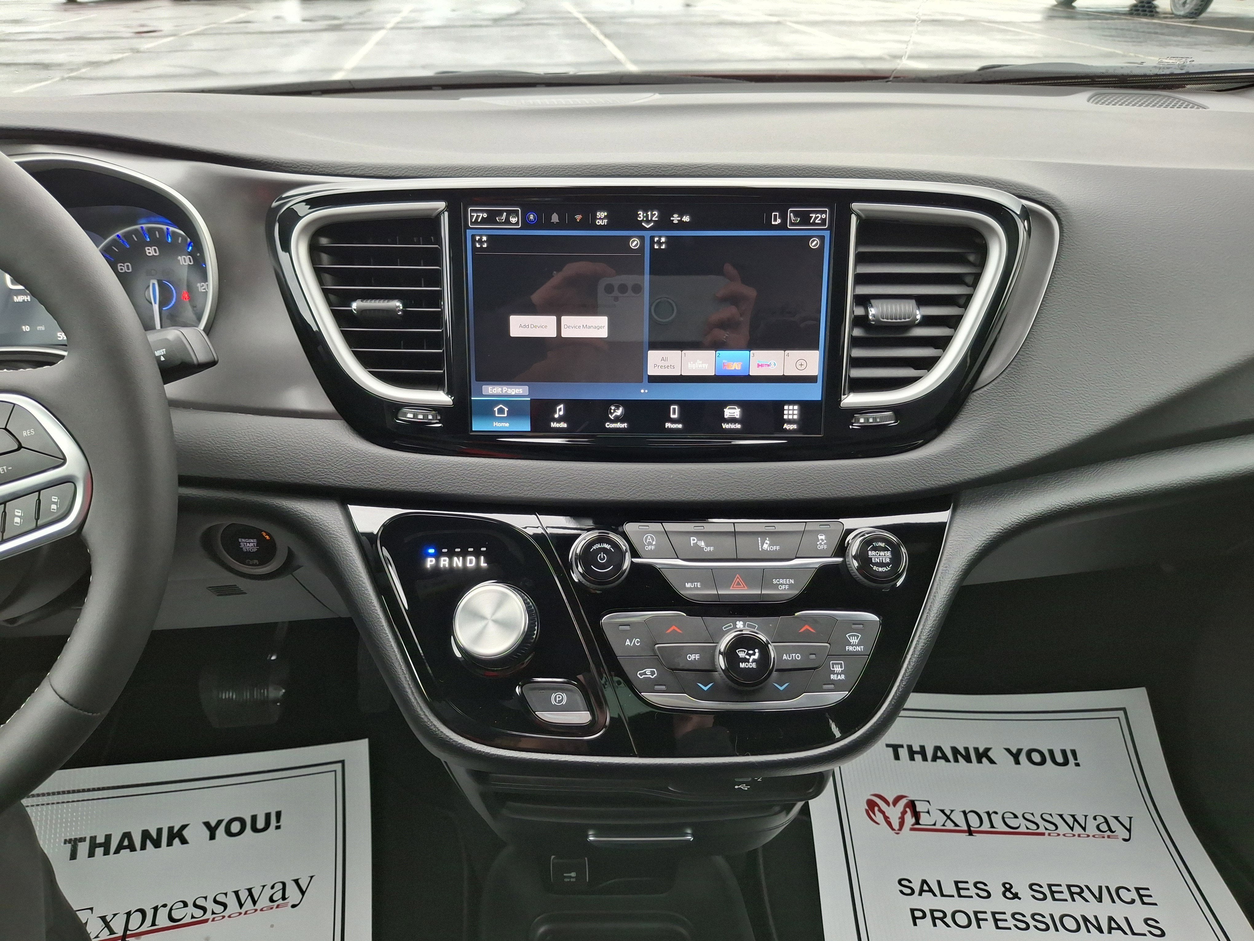 2026 Chrysler Voyager LX