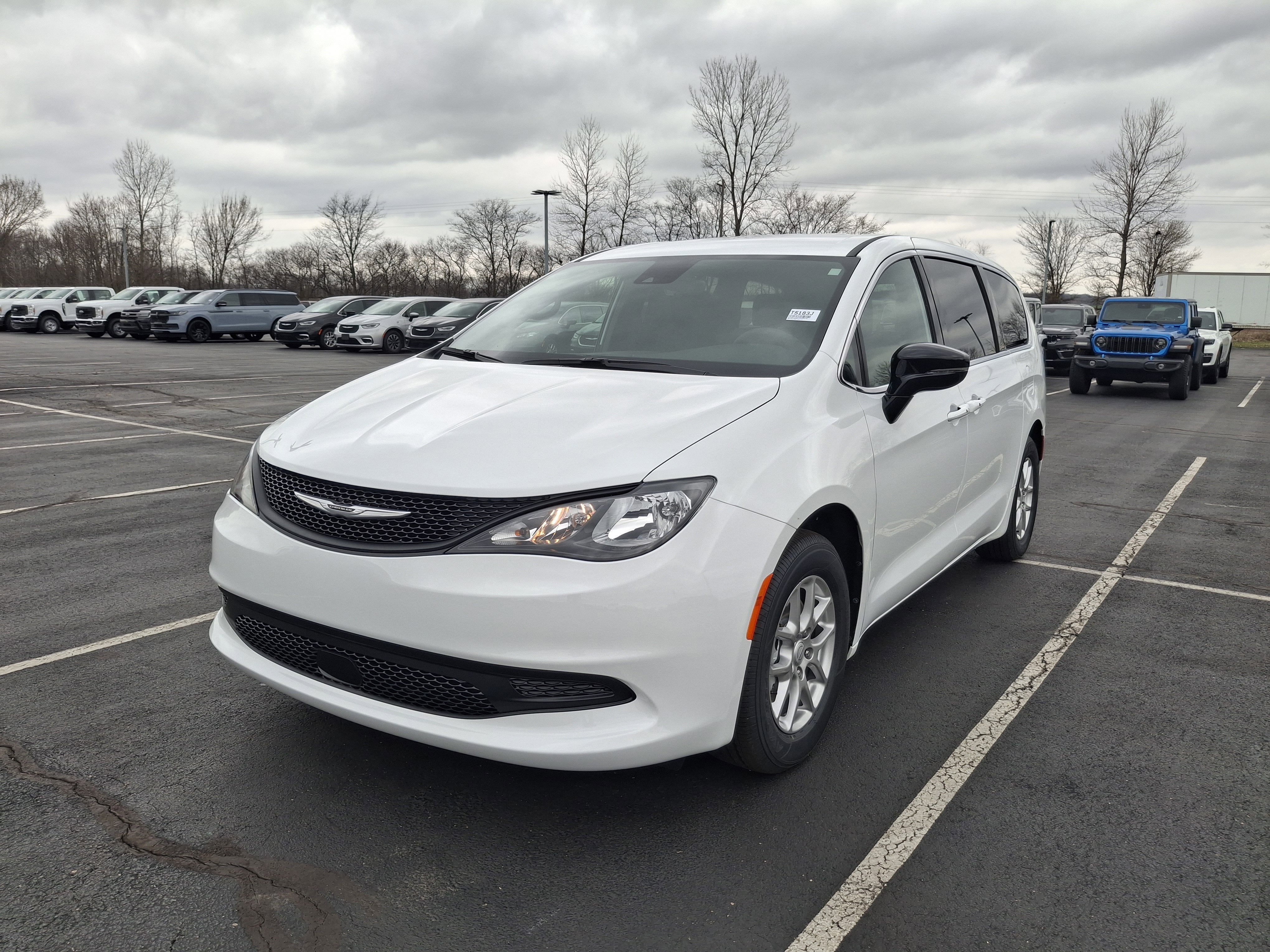 2026 Chrysler Voyager LX