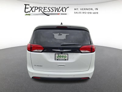 2026 Chrysler Voyager LX