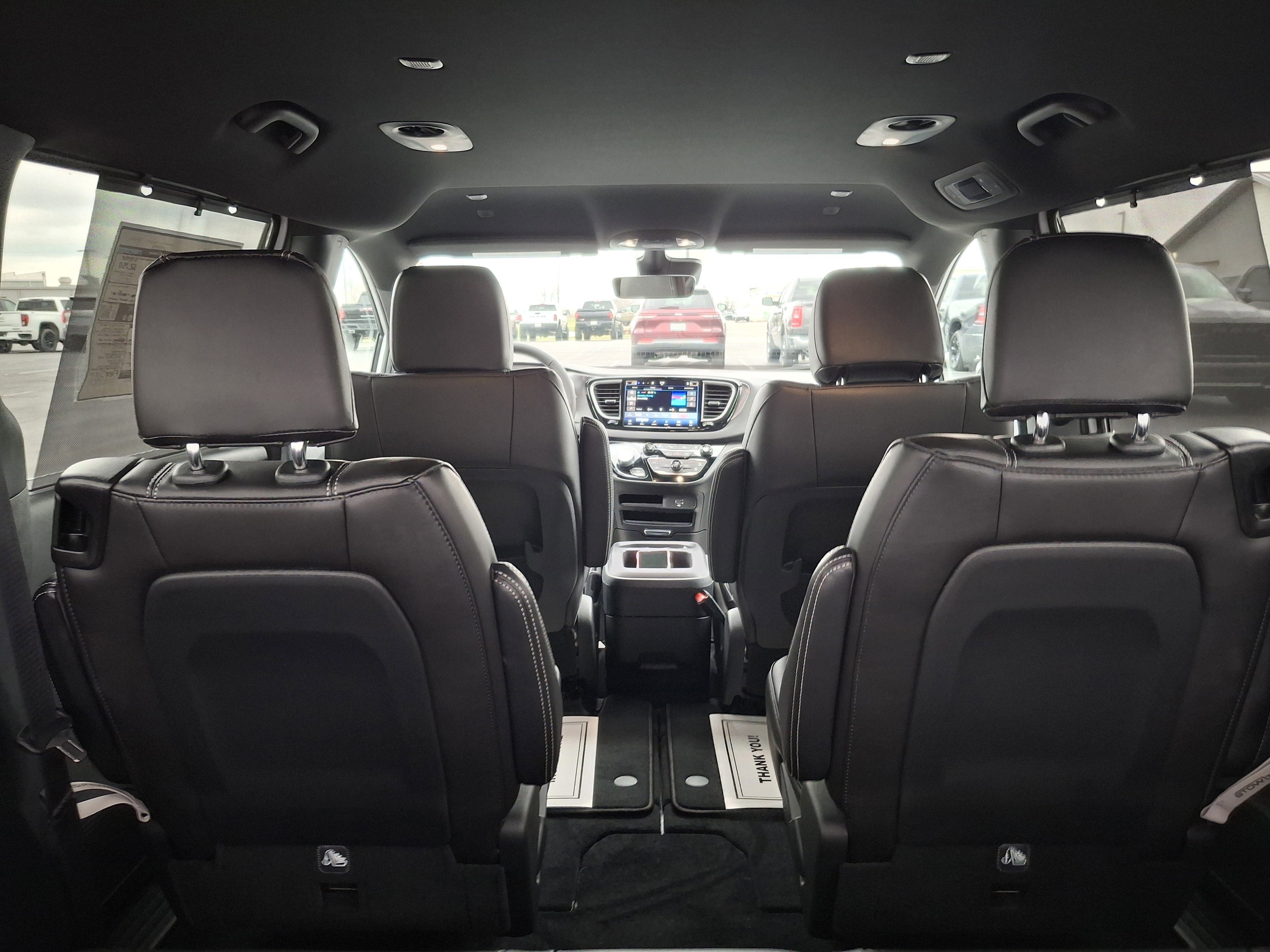 2026 Chrysler Voyager LX