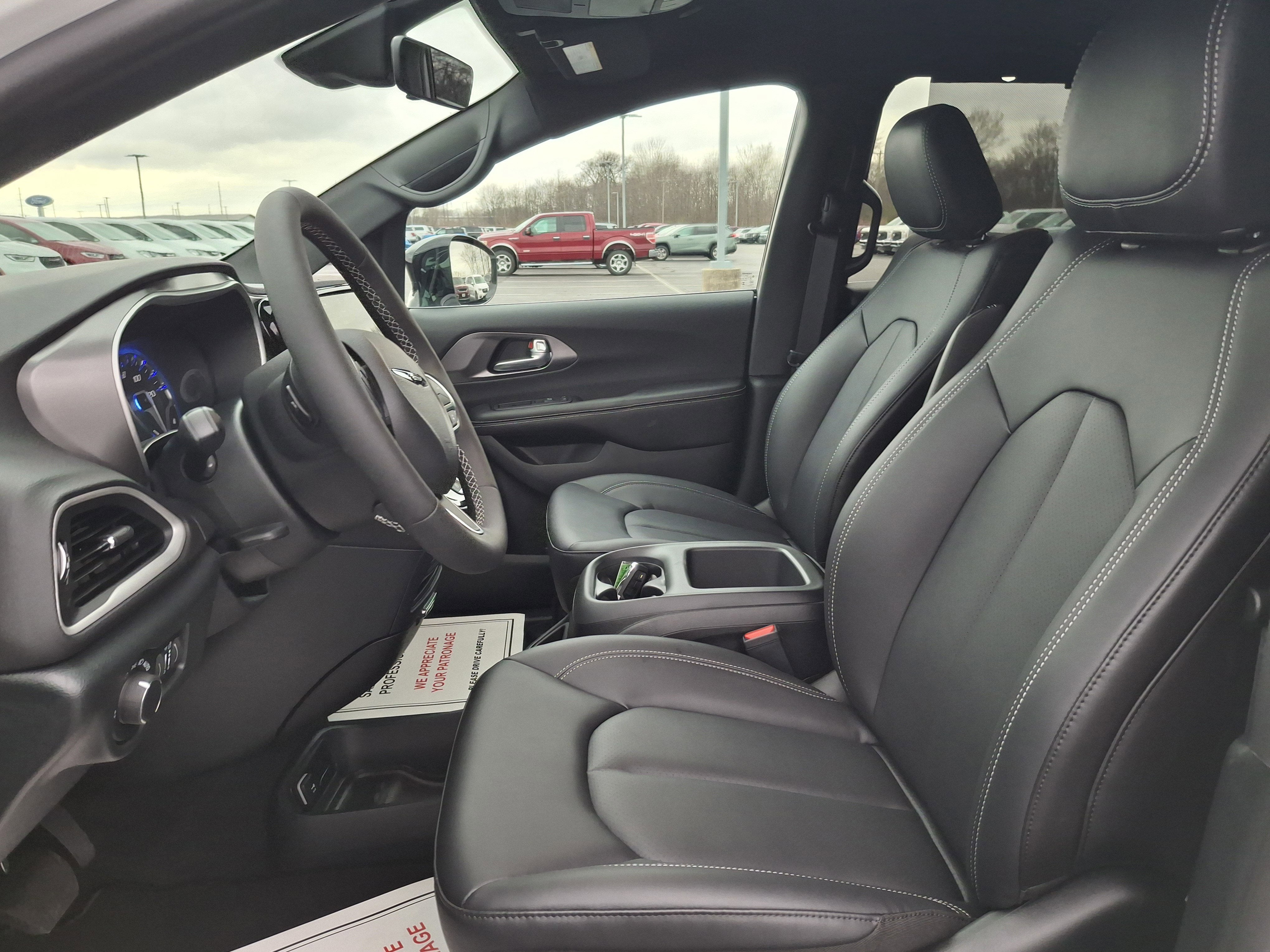 2026 Chrysler Voyager LX