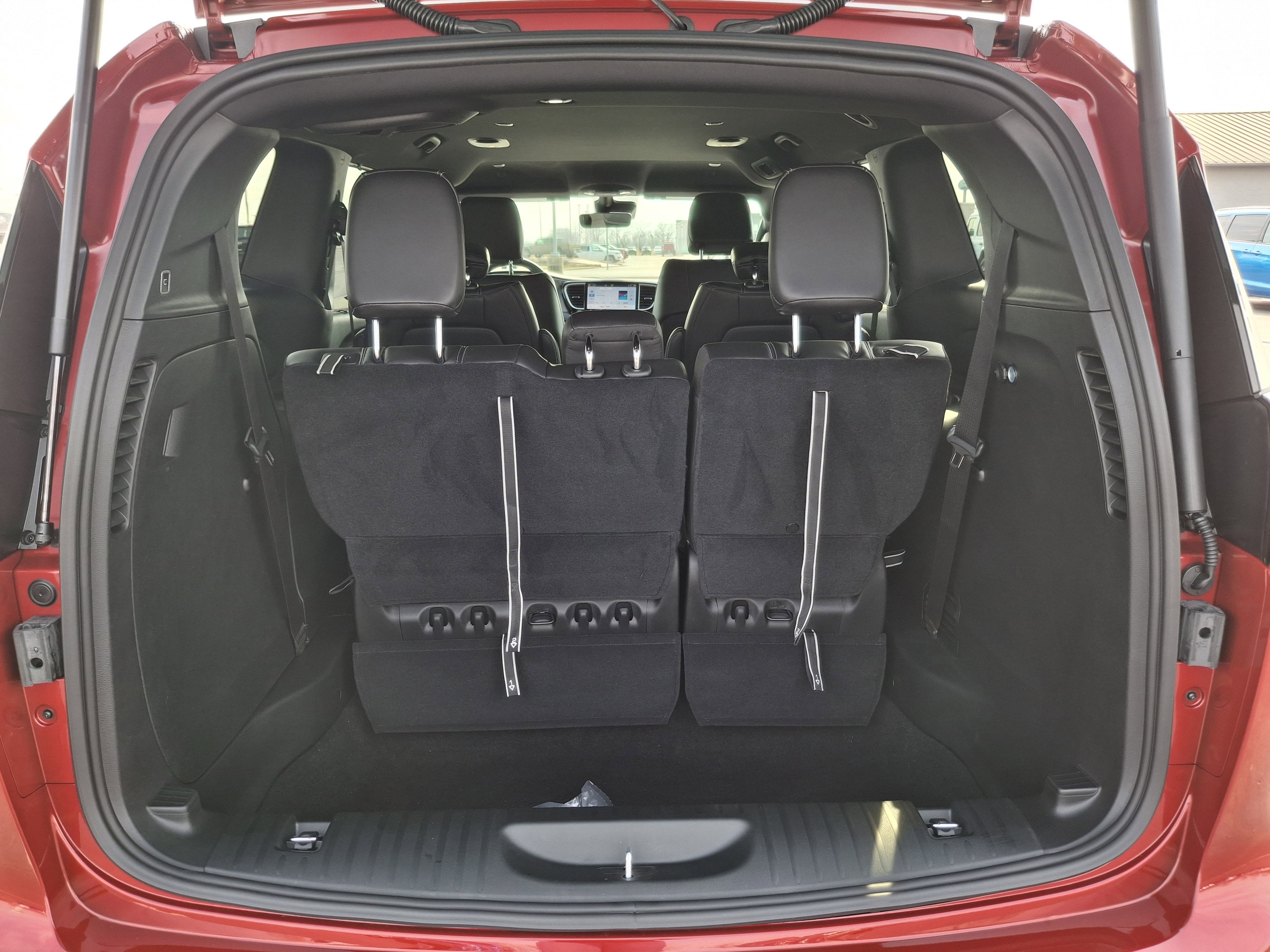 2026 Chrysler Voyager LX