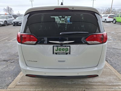 2026 Chrysler Voyager LX