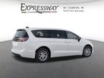 2027 Chrysler Pacifica LX