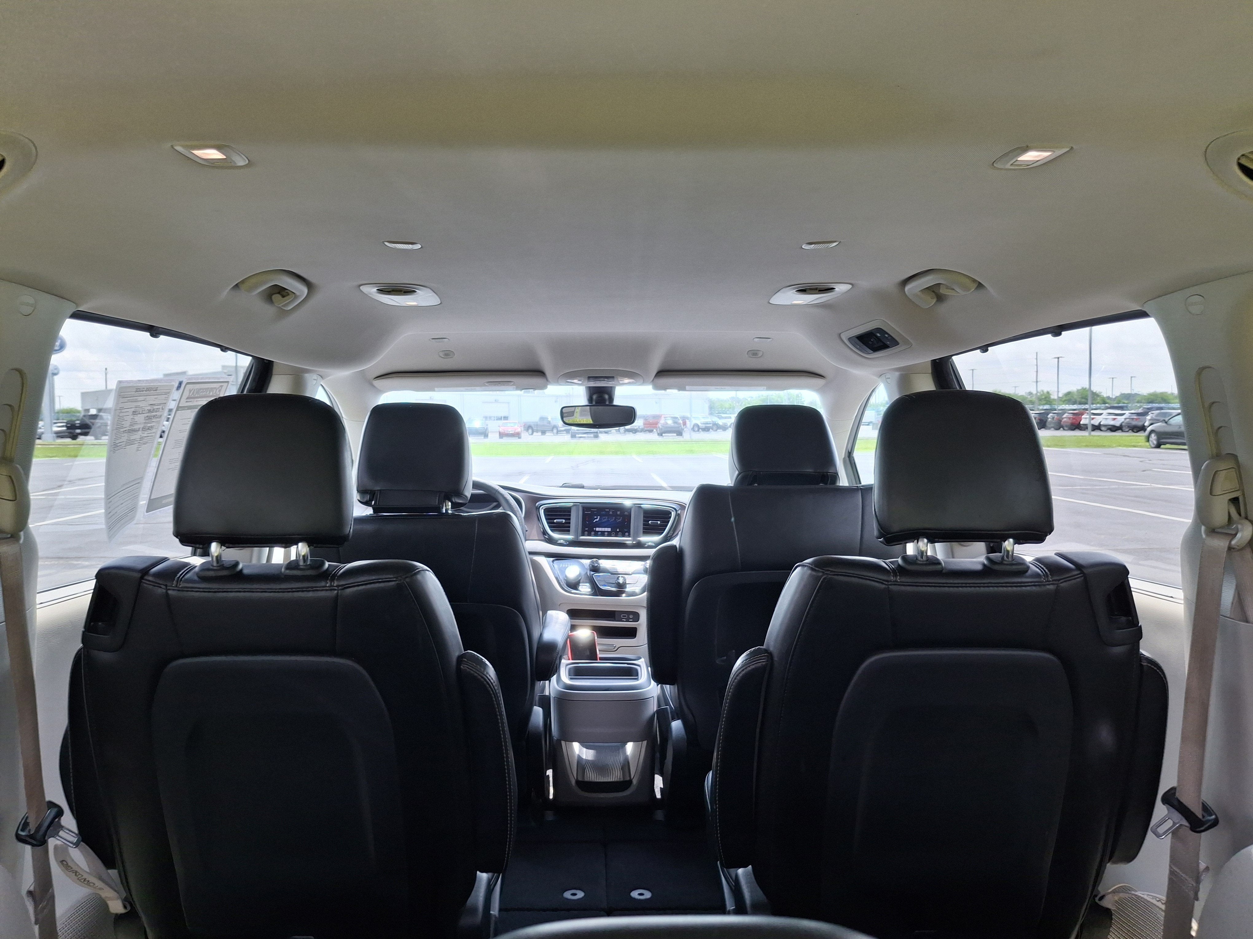 2020 Chrysler Voyager LXI