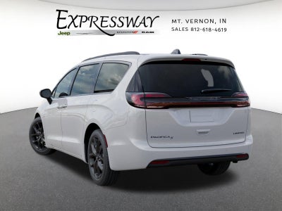 2027 Chrysler Pacifica Limited