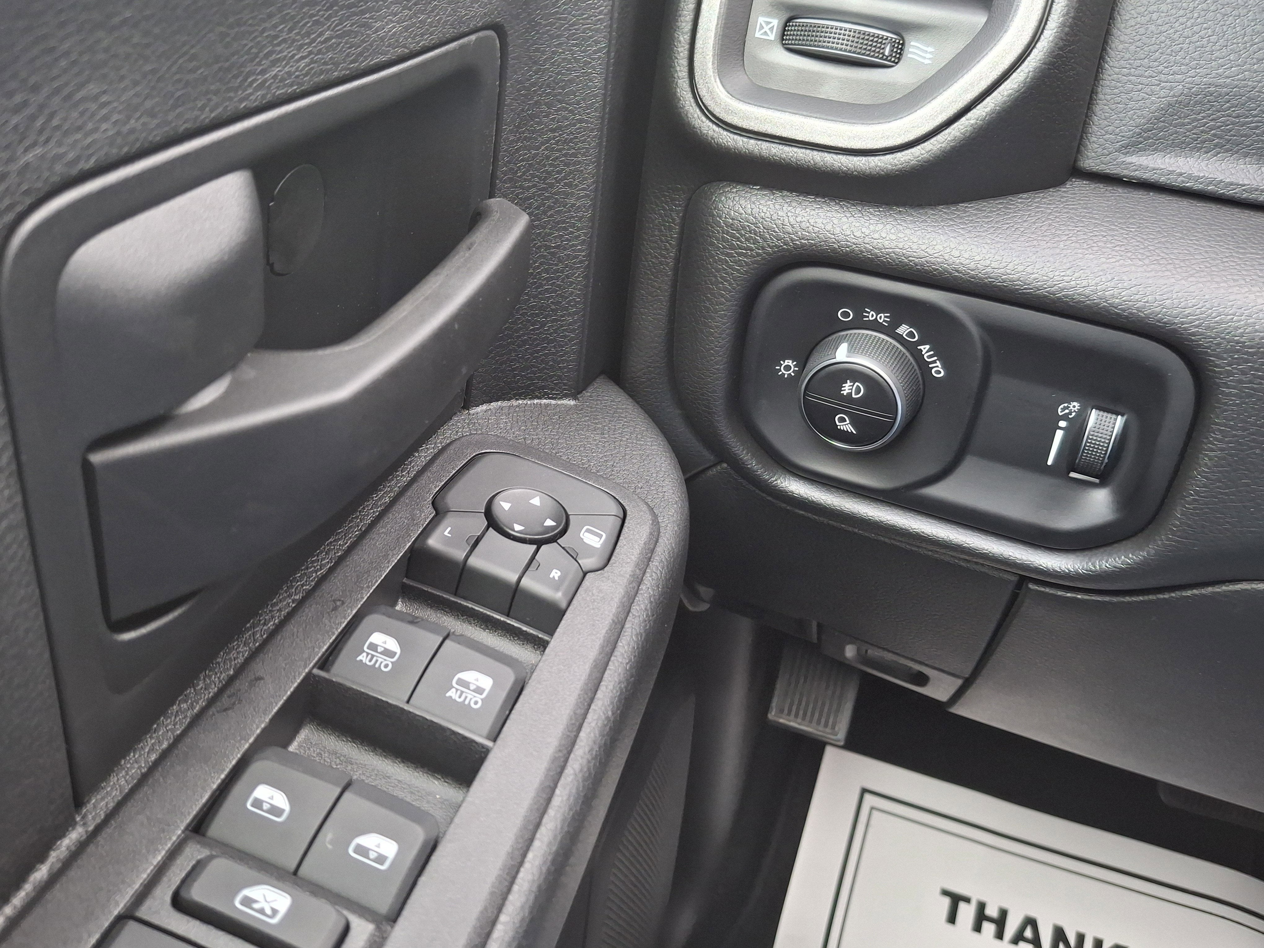 2025 RAM 2500 Tradesman 4x4 Crew Cab 6'4 Box