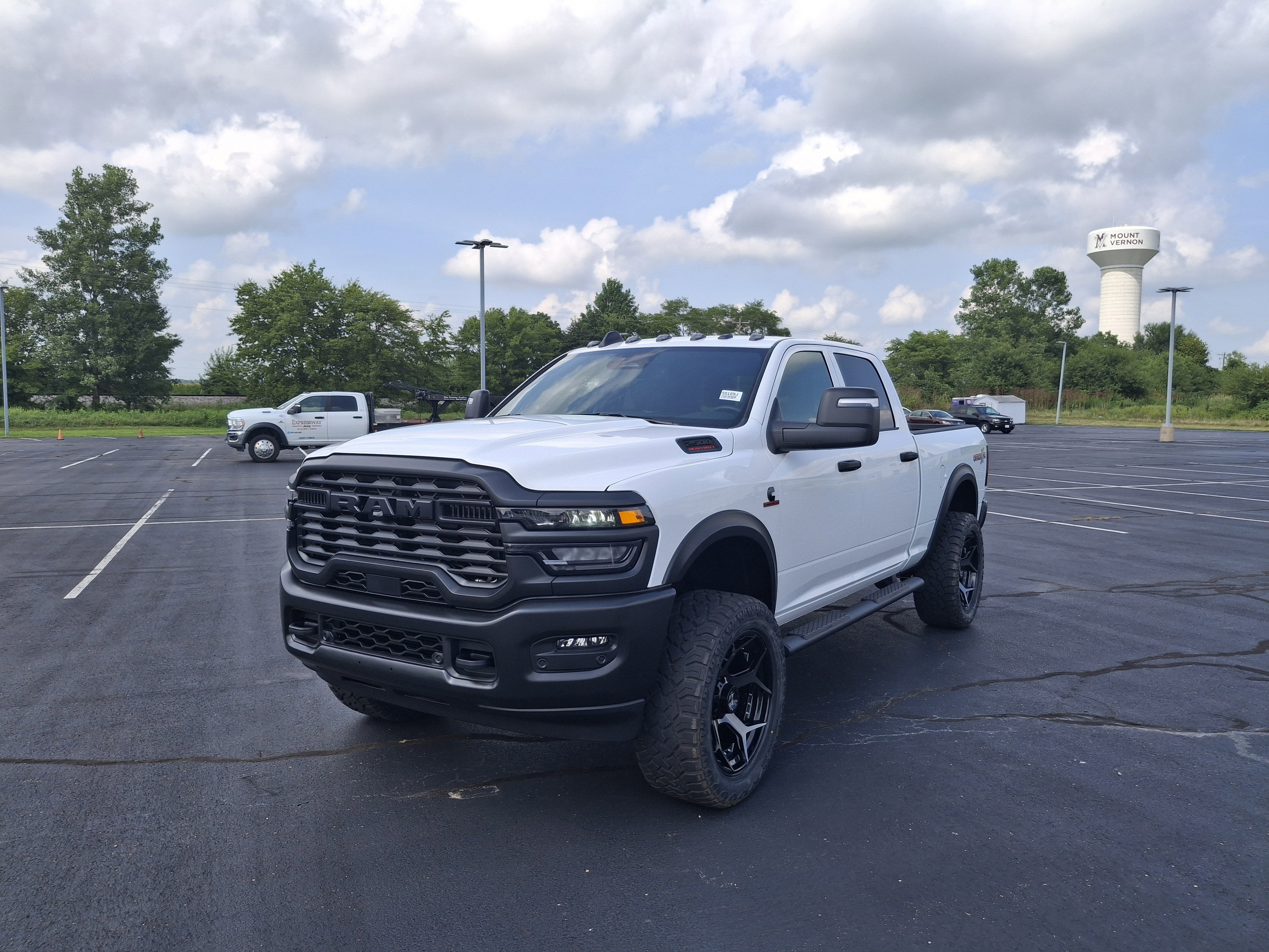 2025 RAM 2500 Tradesman 4x4 Crew Cab 6'4 Box