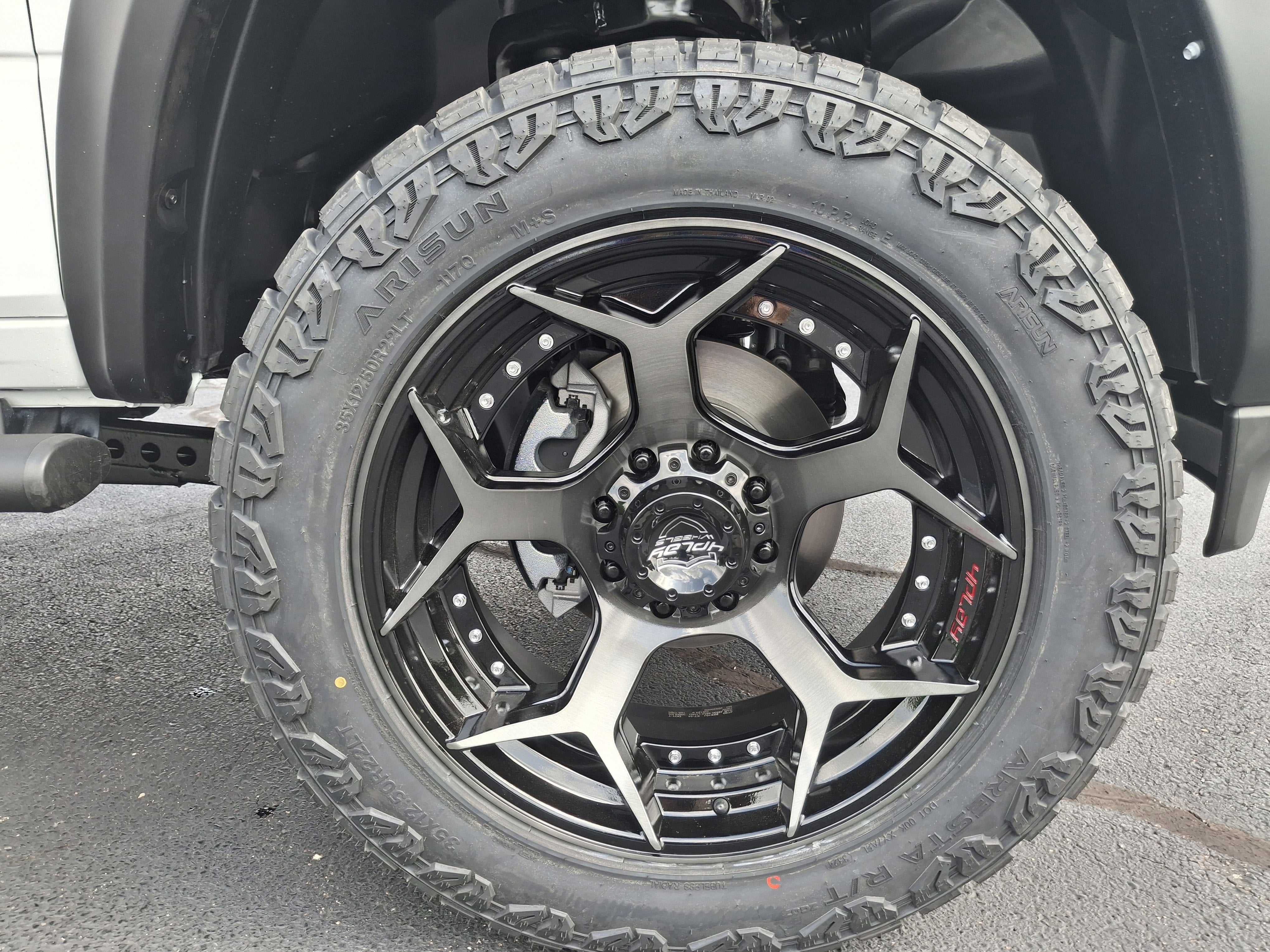 2025 RAM 2500 Tradesman 4x4 Crew Cab 6'4 Box