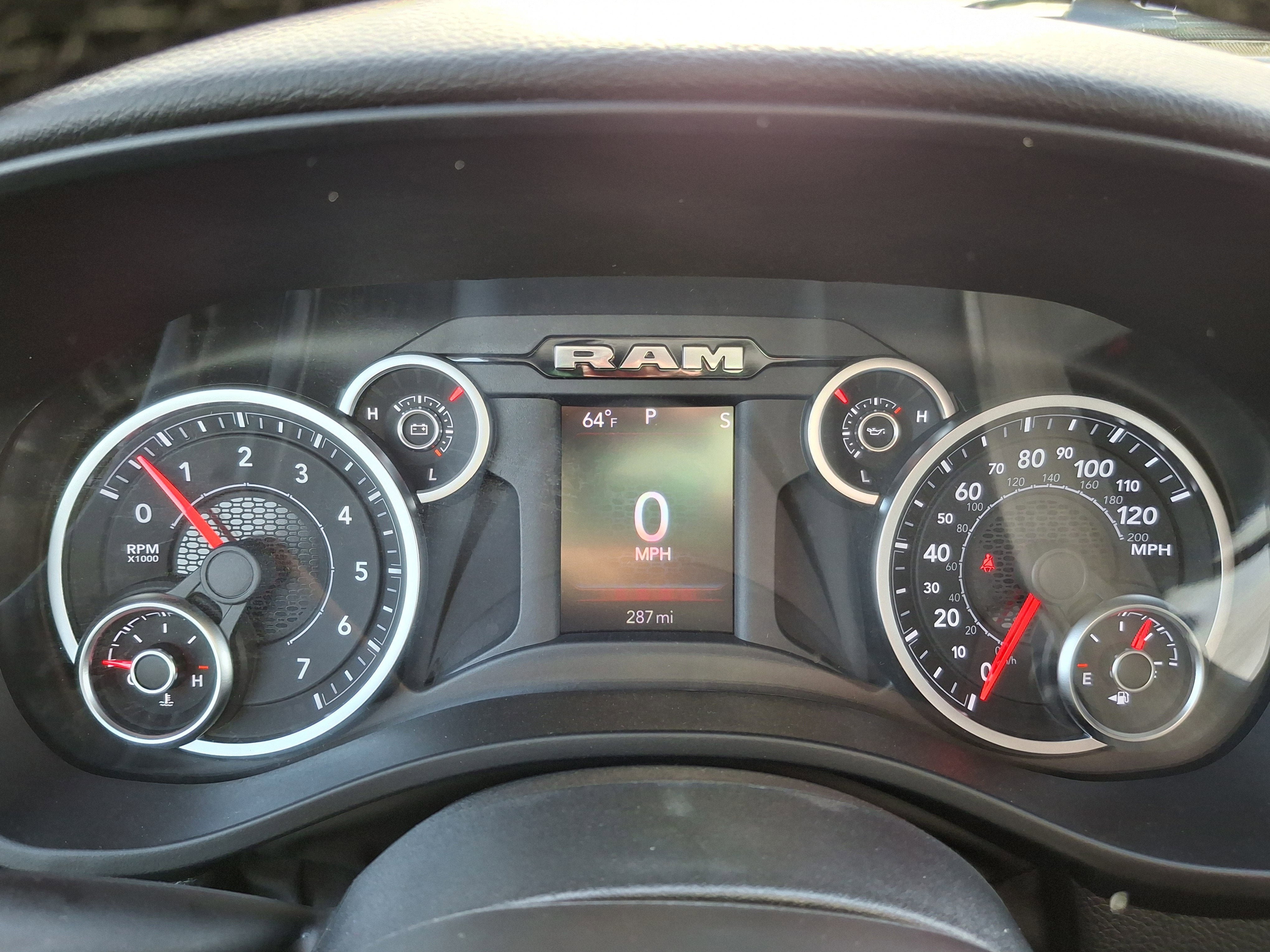 2025 RAM 1500 Big Horn 4x4 Crew Cab 5'7 Box