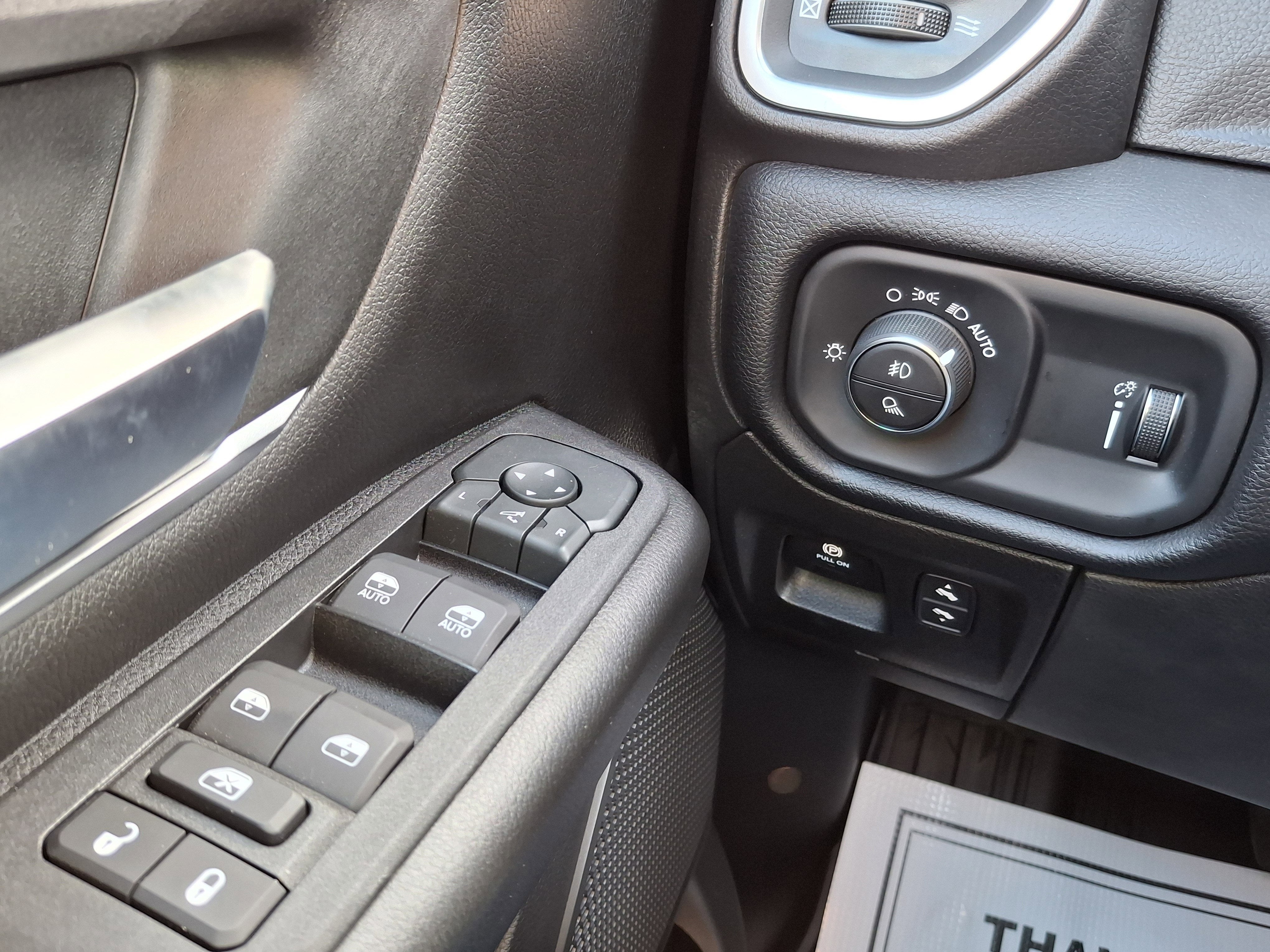 2025 RAM 1500 Big Horn 4x4 Crew Cab 5'7 Box