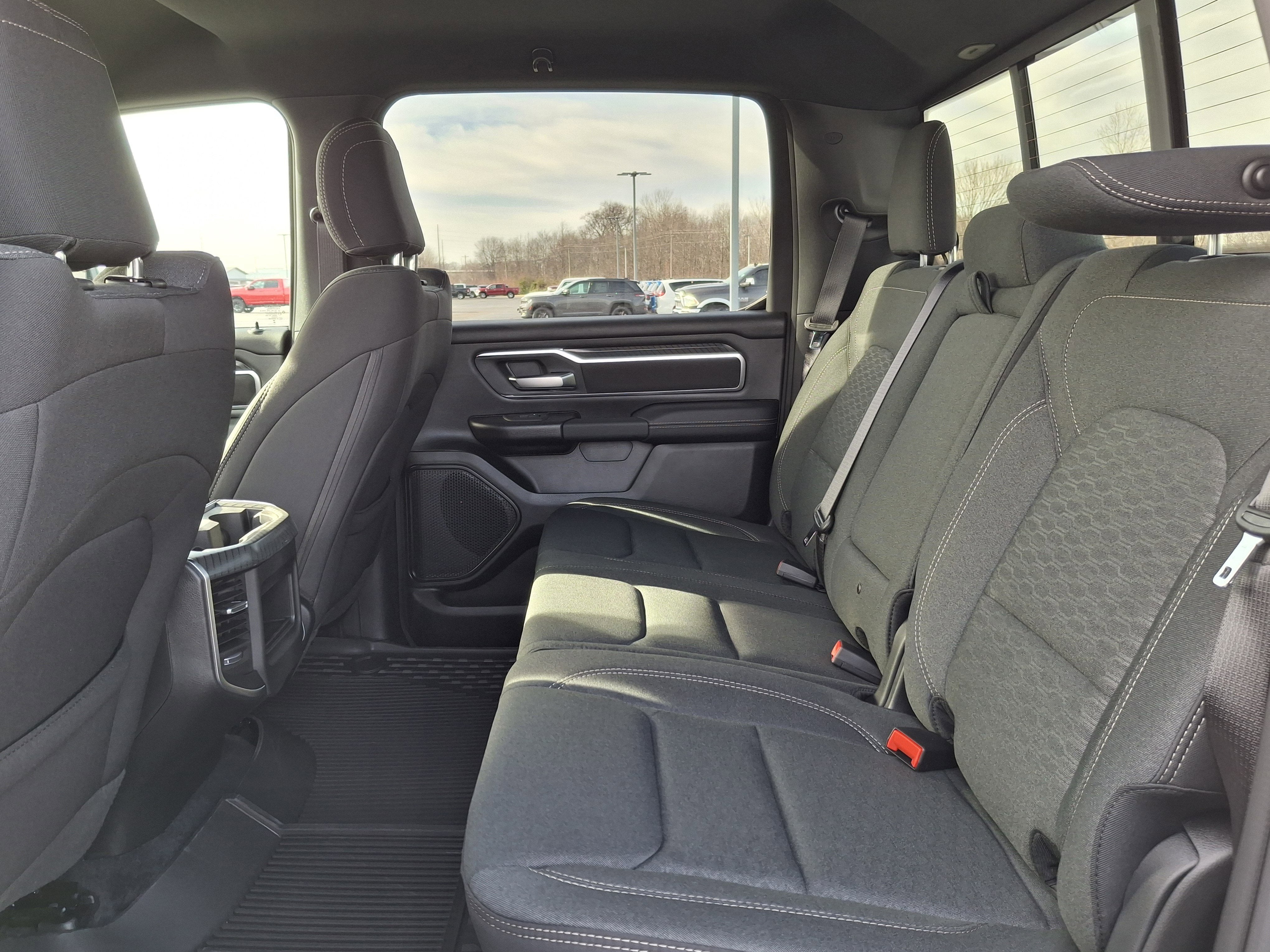 2025 RAM 1500 Big Horn 4x4 Crew Cab 5'7 Box