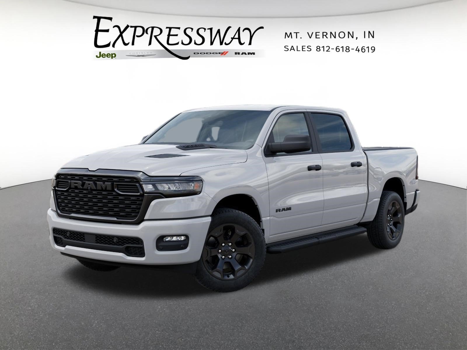 2026 RAM 1500 Express 4x4 Crew Cab 5'7 Box