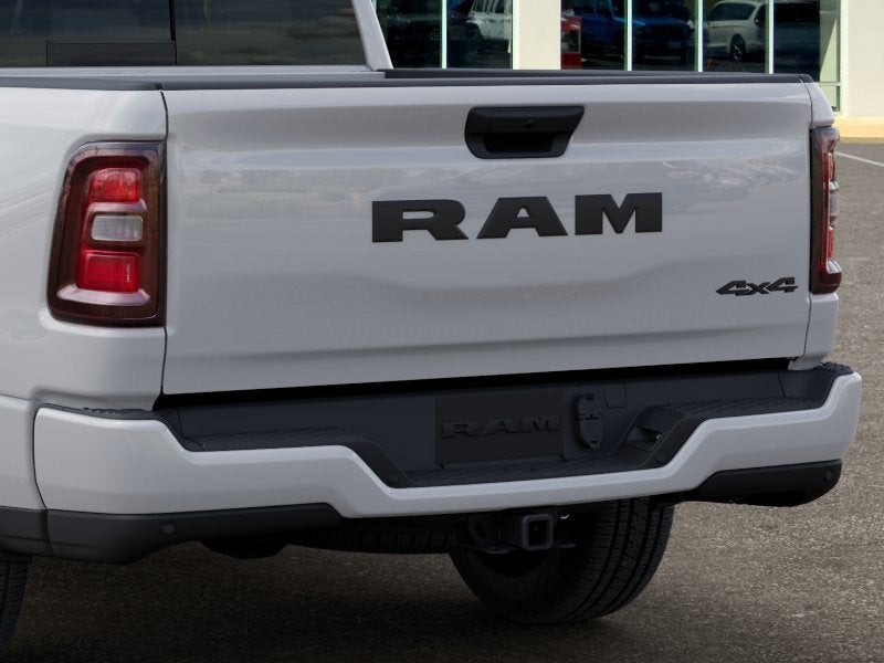 2026 RAM 1500 Express 4x4 Crew Cab 5'7 Box