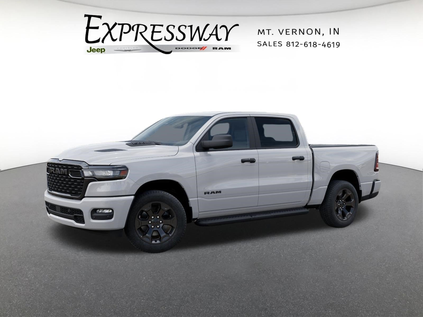 2026 RAM 1500 Express 4x4 Crew Cab 5'7 Box