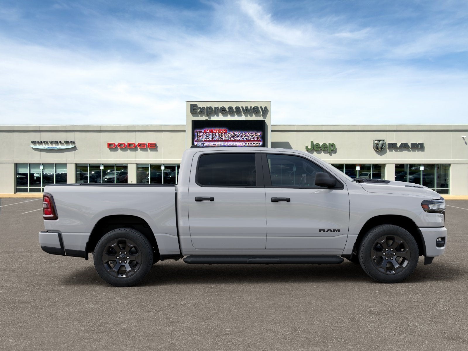 2026 RAM 1500 Express 4x4 Crew Cab 5'7 Box