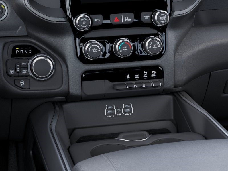 2026 RAM 1500 Express 4x4 Crew Cab 5'7 Box