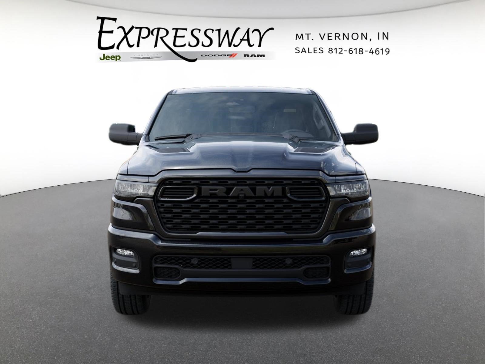 2026 RAM 1500 Express 4x4 Crew Cab 5'7 Box