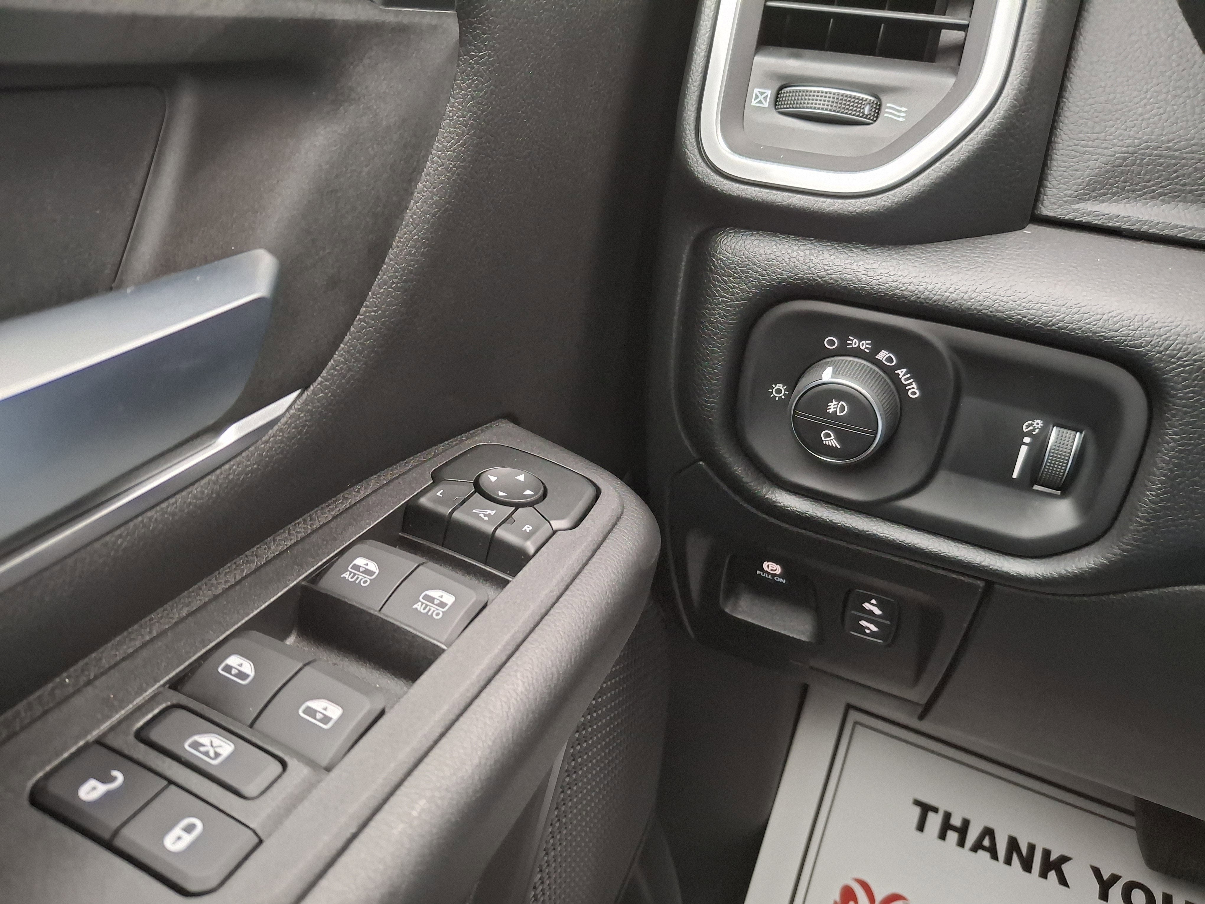 2026 RAM 1500 Big Horn 4x4 Crew Cab 5'7 Box