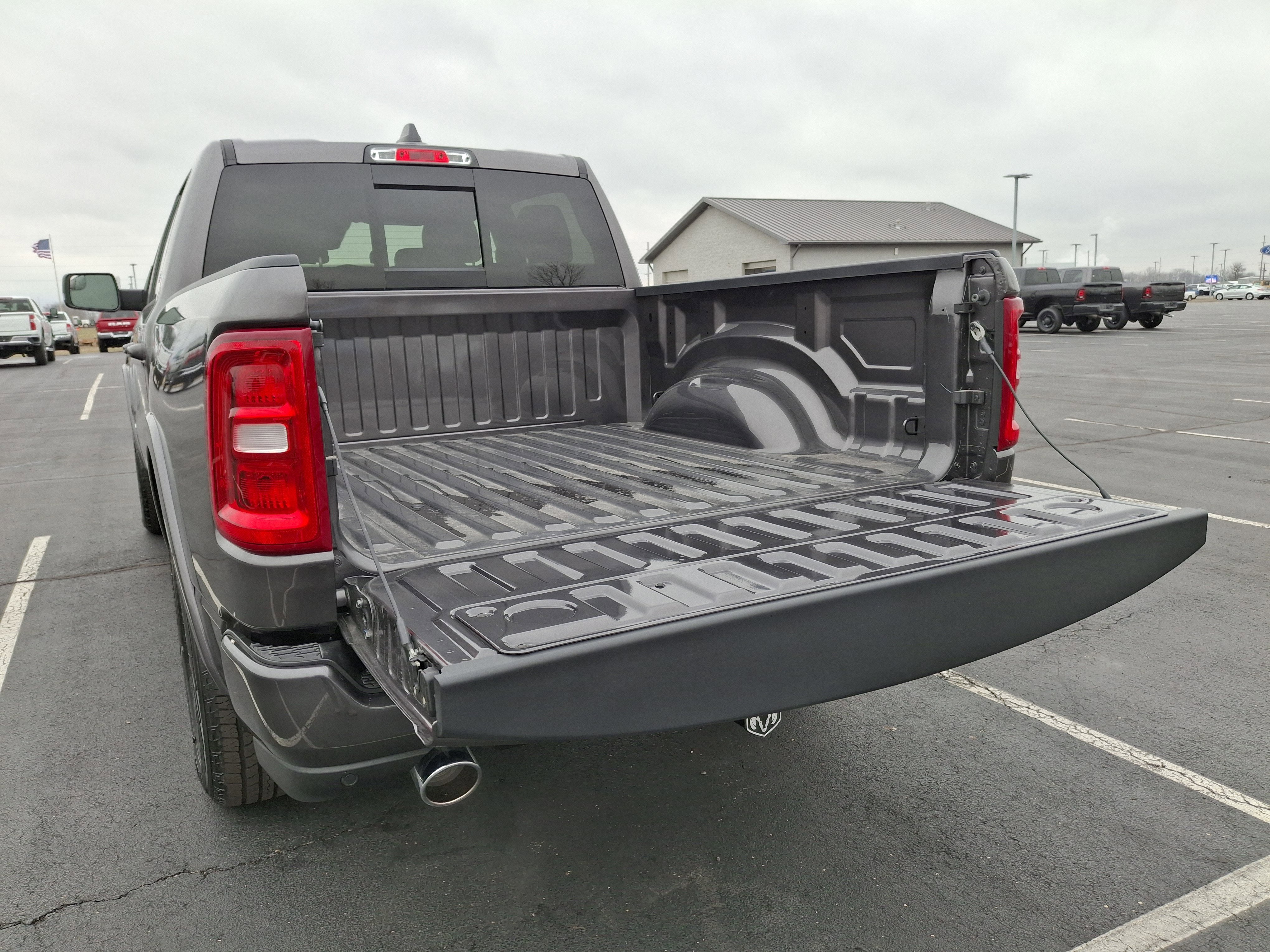 2026 RAM 1500 Big Horn 4x4 Crew Cab 5'7 Box