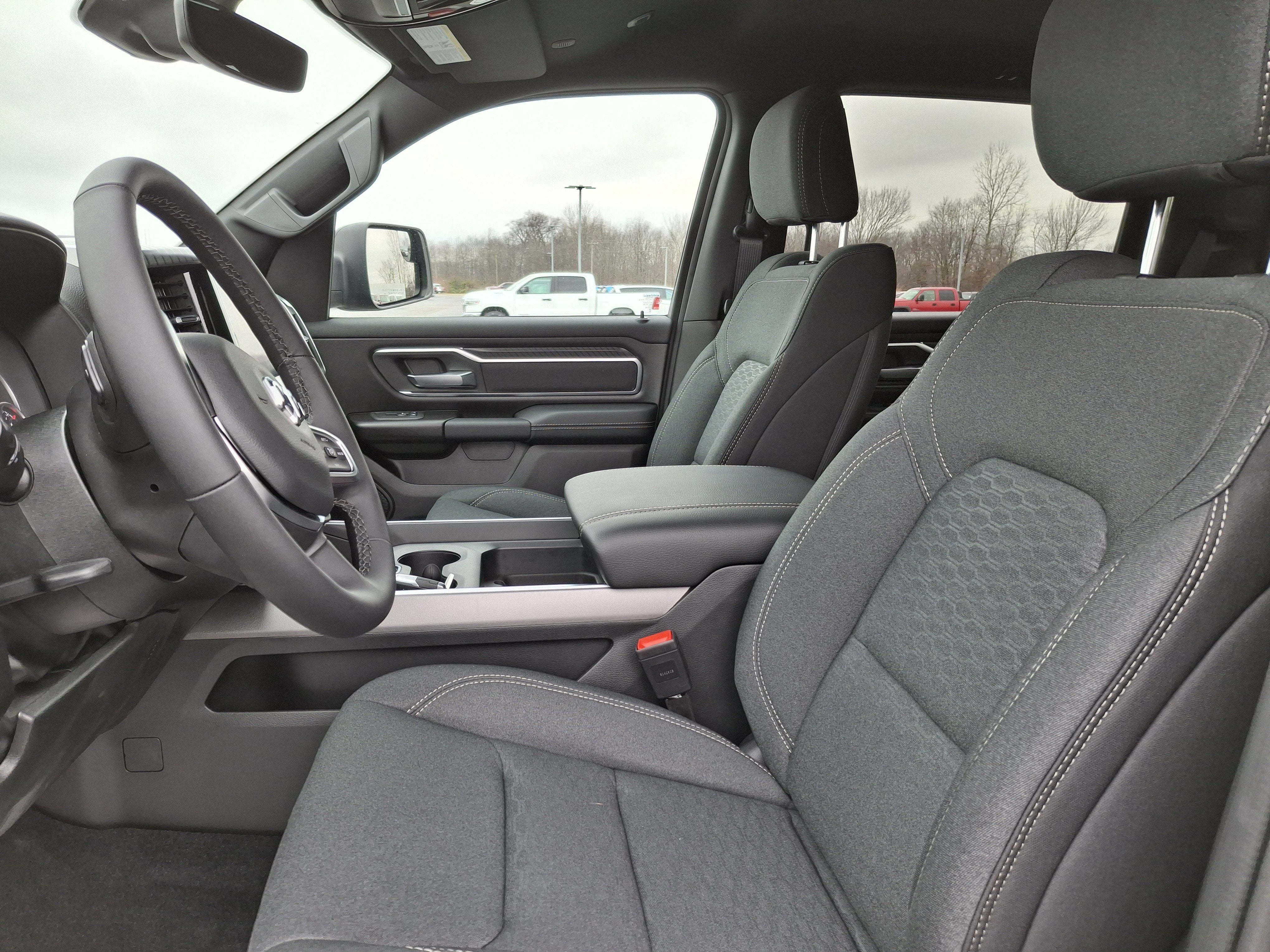 2026 RAM 1500 Big Horn 4x4 Crew Cab 5'7 Box