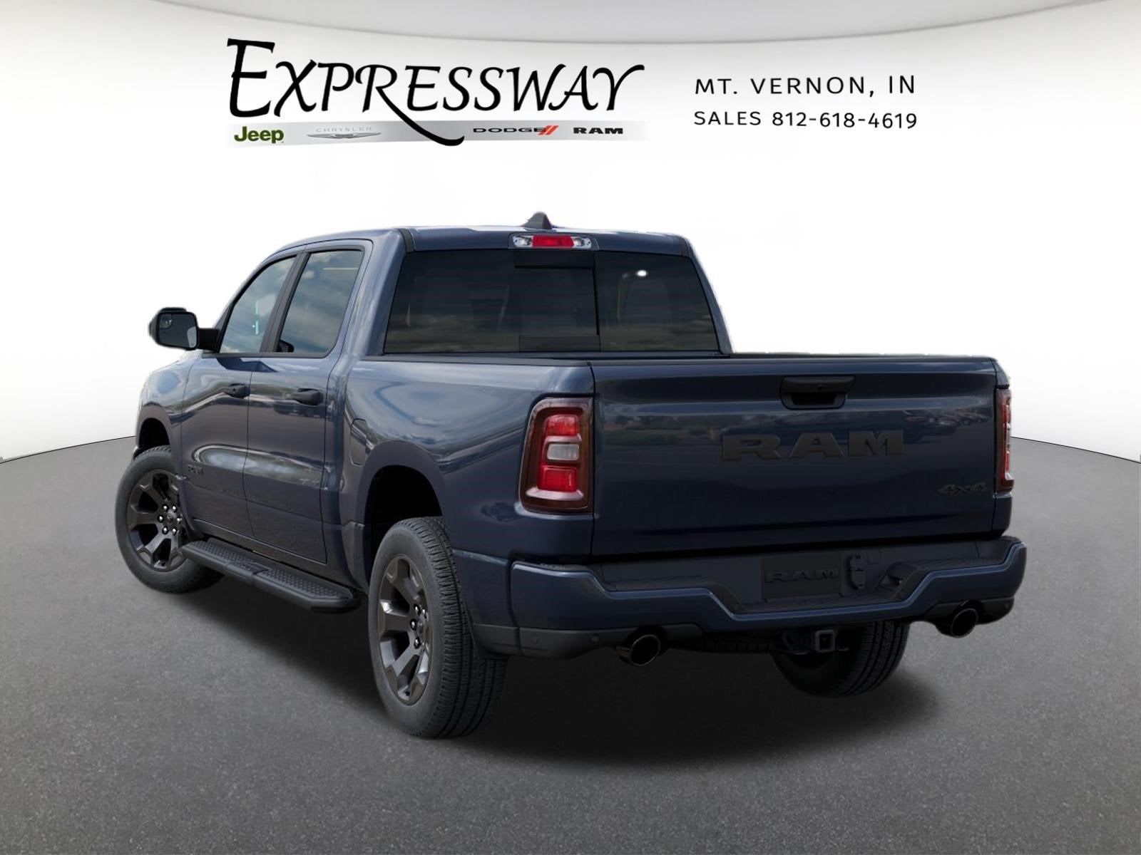 2026 RAM 1500 Express 4x4 Crew Cab 5'7 Box