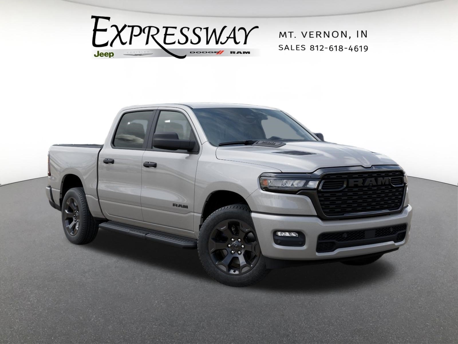 2026 RAM 1500 Express 4x4 Crew Cab 5'7 Box