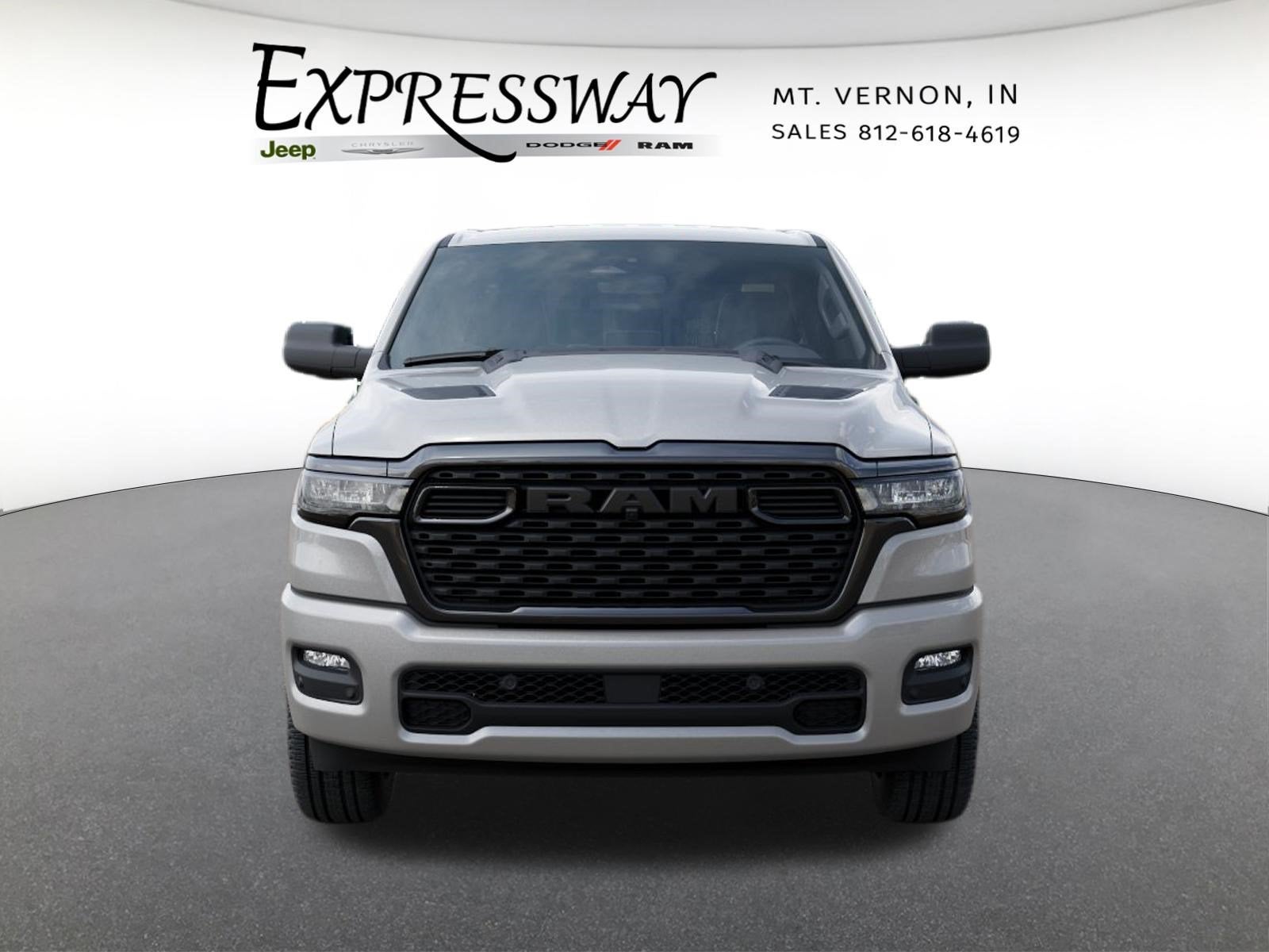 2026 RAM 1500 Express 4x4 Crew Cab 5'7 Box