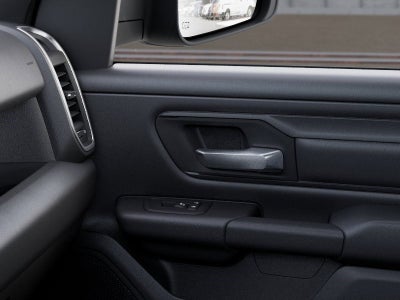 2026 RAM 1500 Express 4x4 Crew Cab 5'7 Box