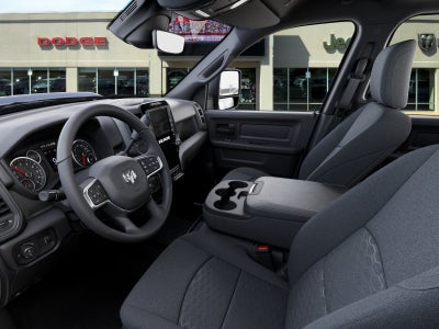 2026 RAM 2500 Black Express 4x4 Crew Cab 6'4 Box