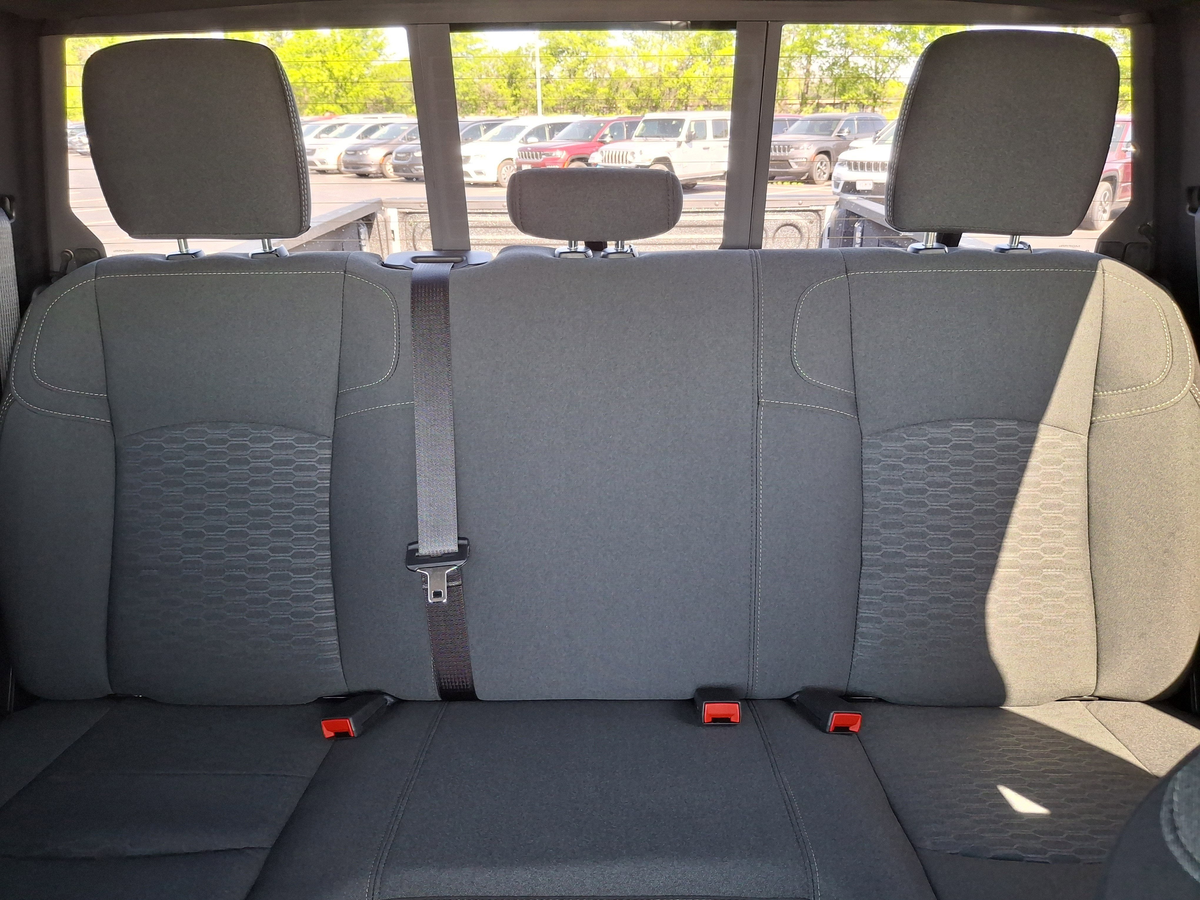 2026 RAM 2500 Tradesman 4x4 Crew Cab 6'4 Box