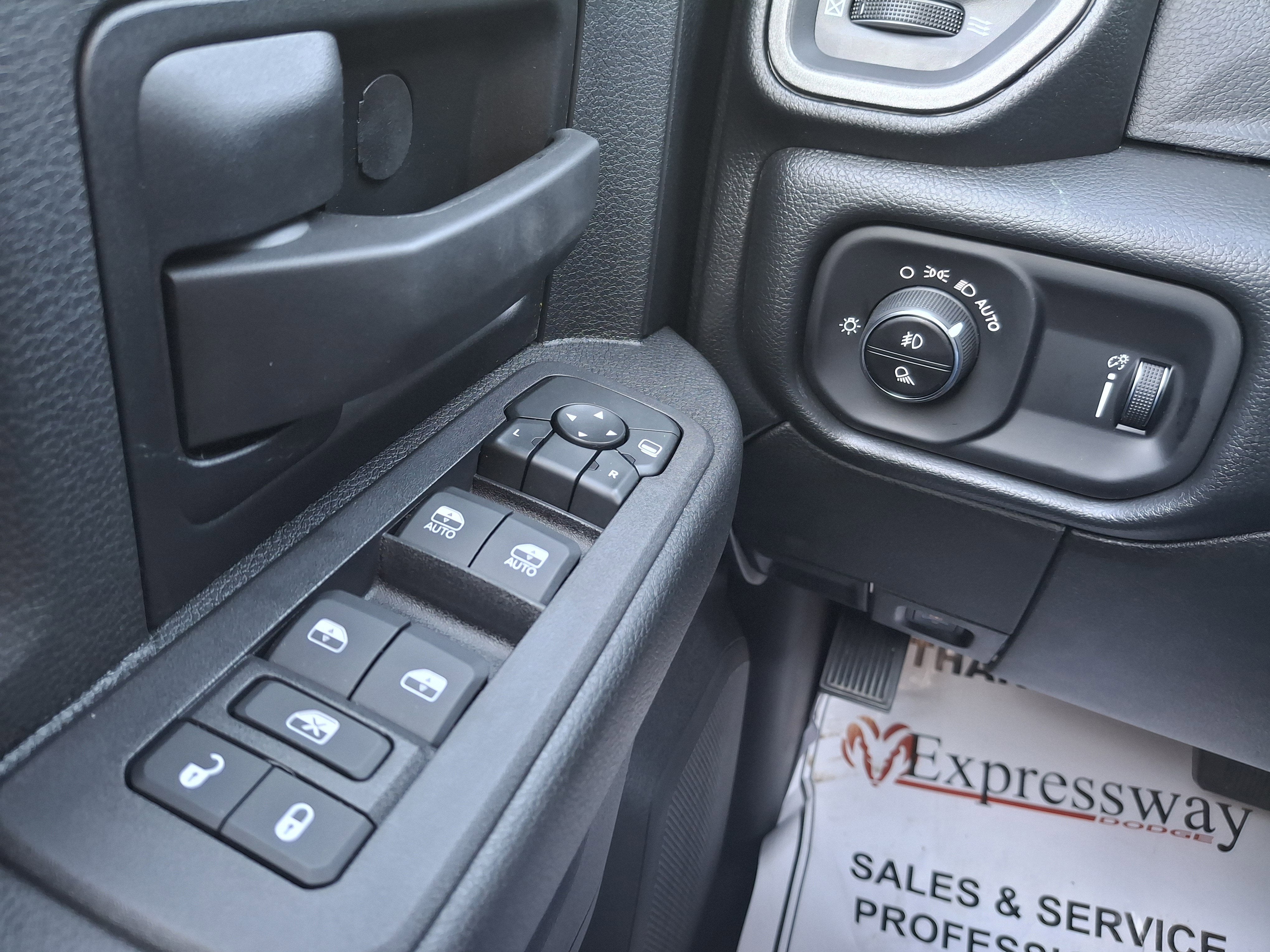 2026 RAM 2500 Tradesman 4x4 Crew Cab 6'4 Box