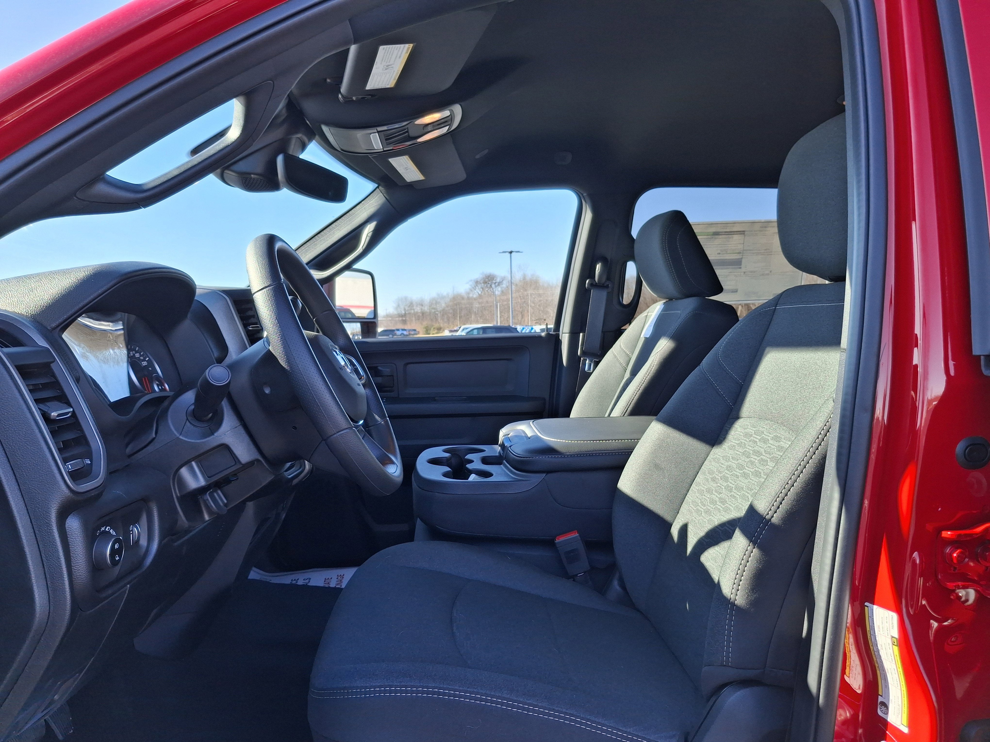 2026 RAM 2500 Tradesman 4x4 Crew Cab 6'4 Box