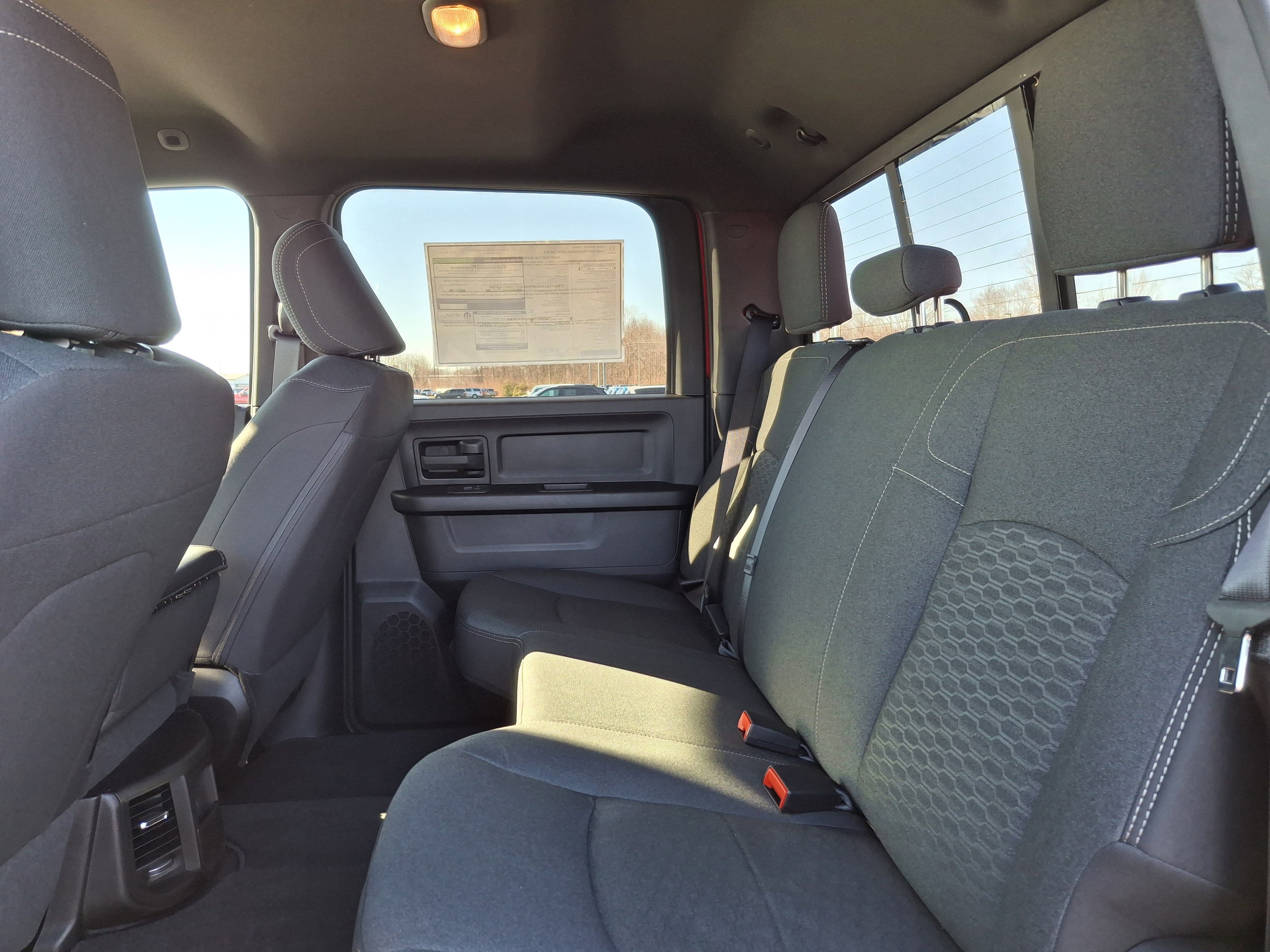 2026 RAM 2500 Tradesman 4x4 Crew Cab 6'4 Box