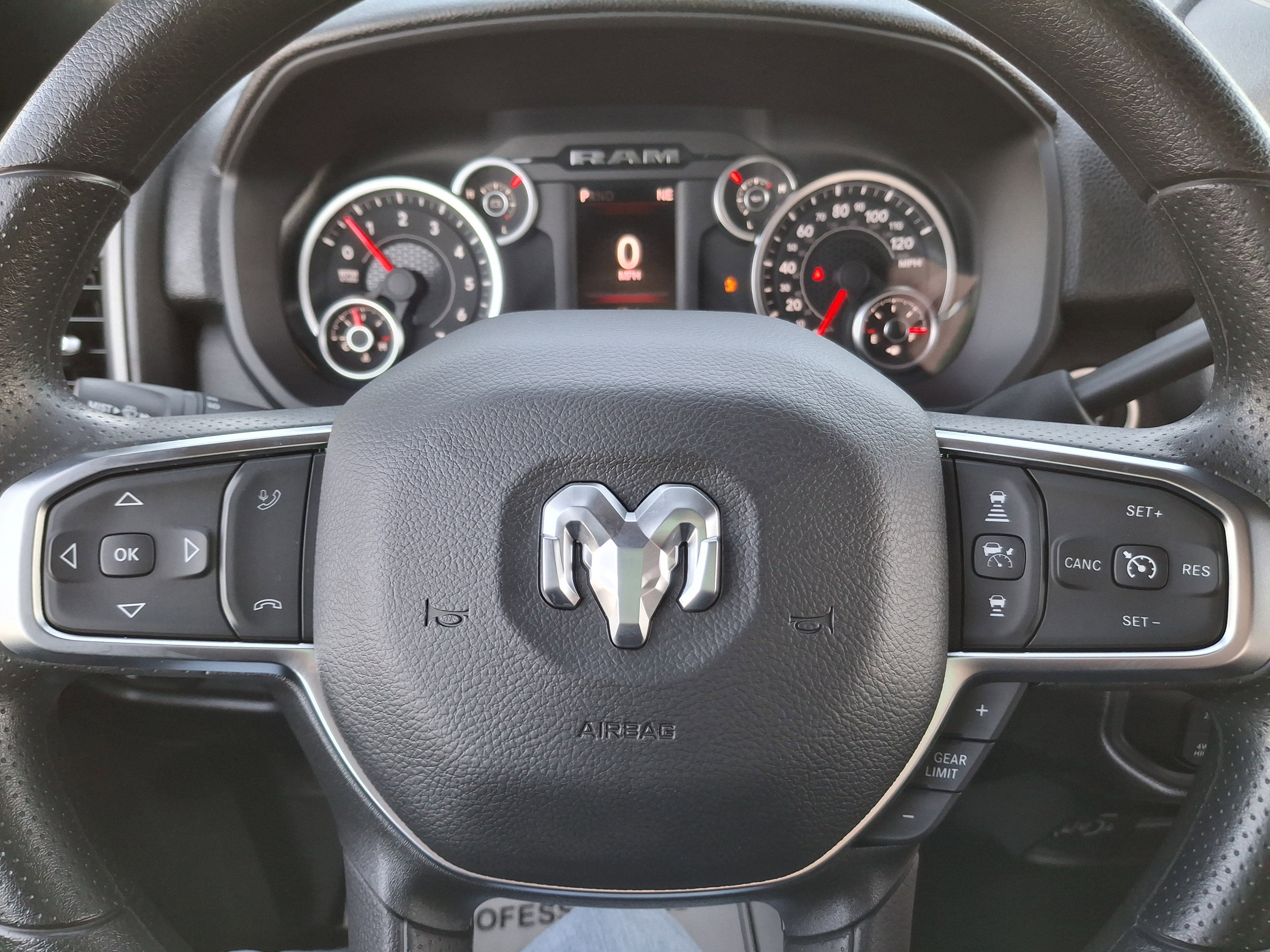 2026 RAM 2500 Tradesman 4x4 Crew Cab 6'4 Box