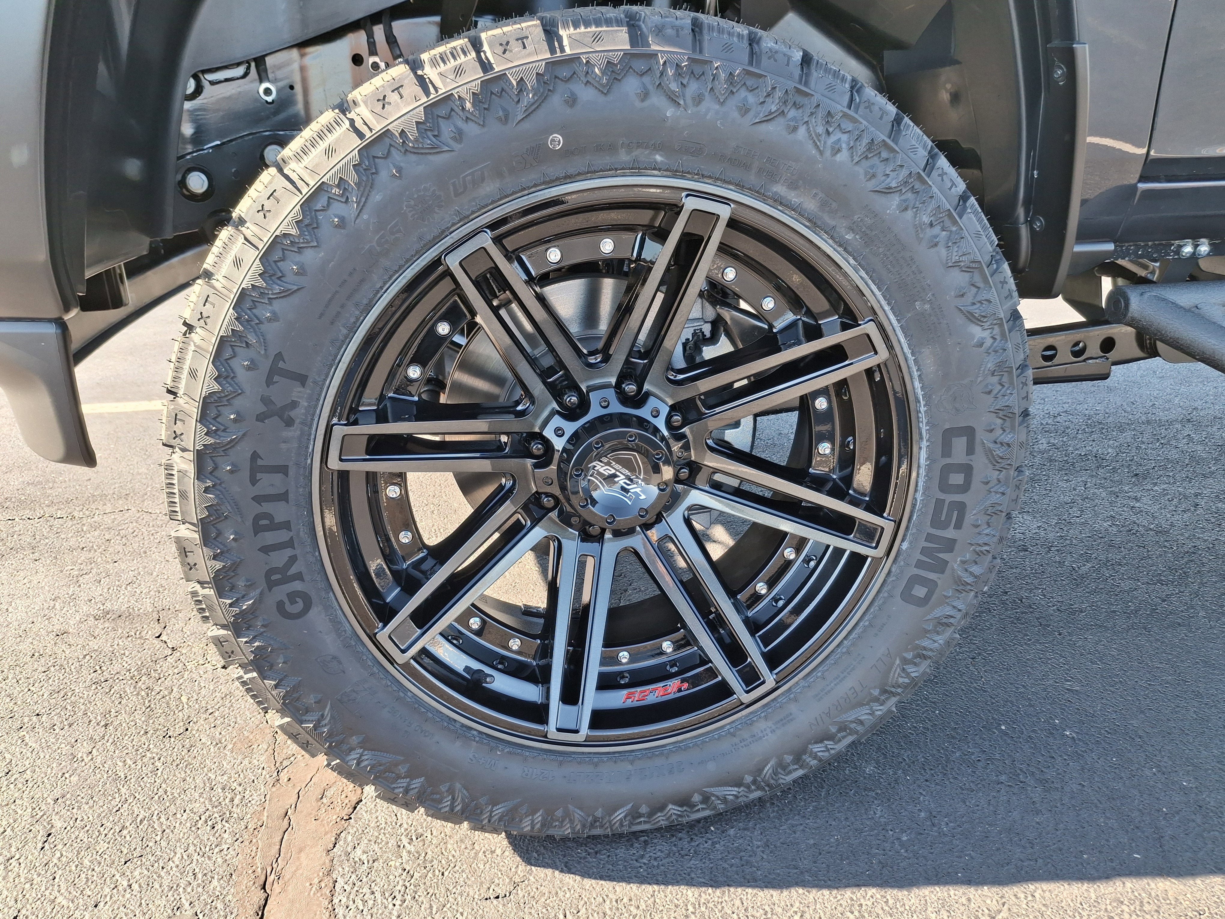 2026 RAM 2500 Tradesman 4x4 Crew Cab 6'4 Box