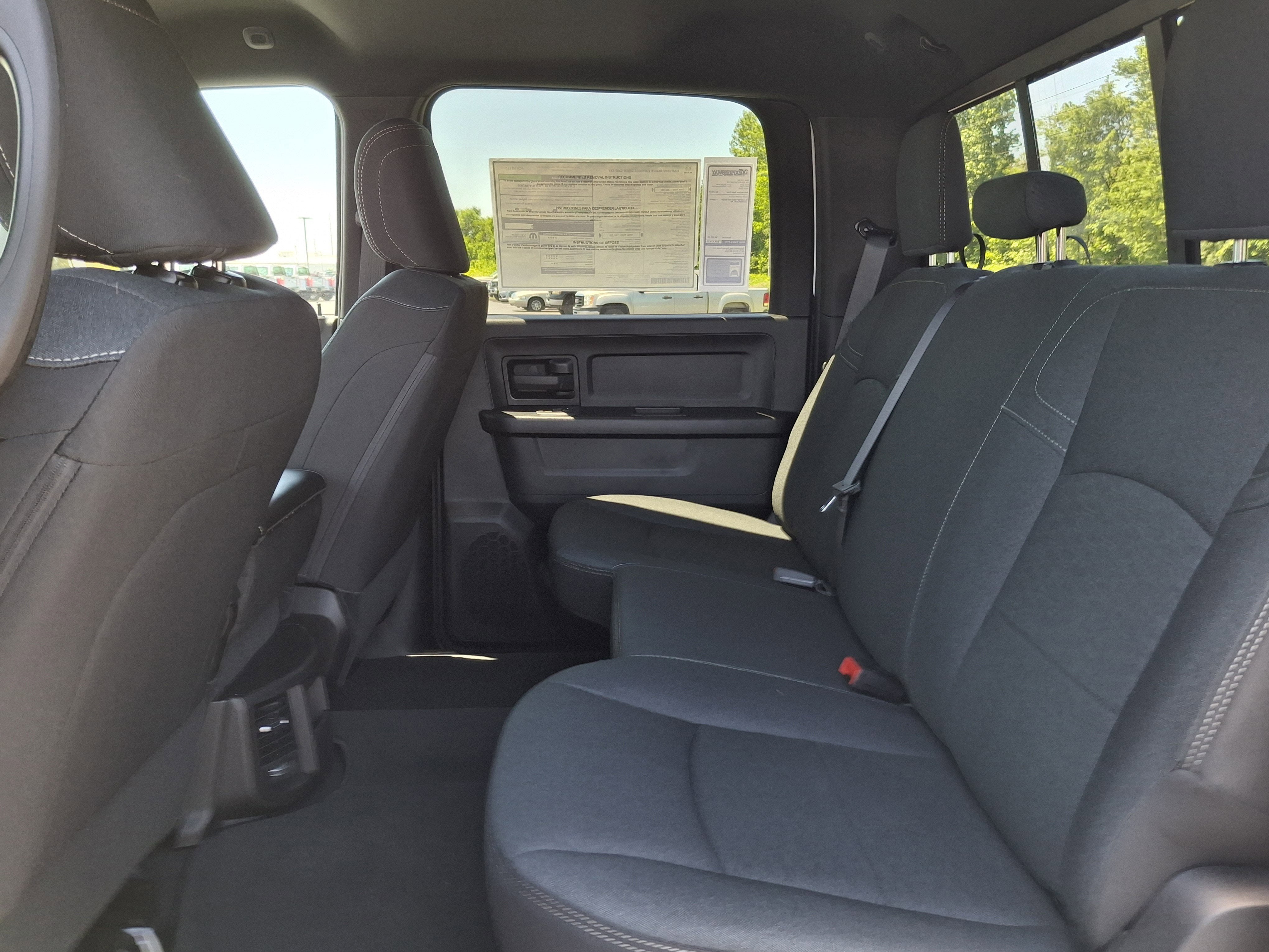 2026 RAM 2500 Black Express 4x4 Crew Cab 6'4 Box