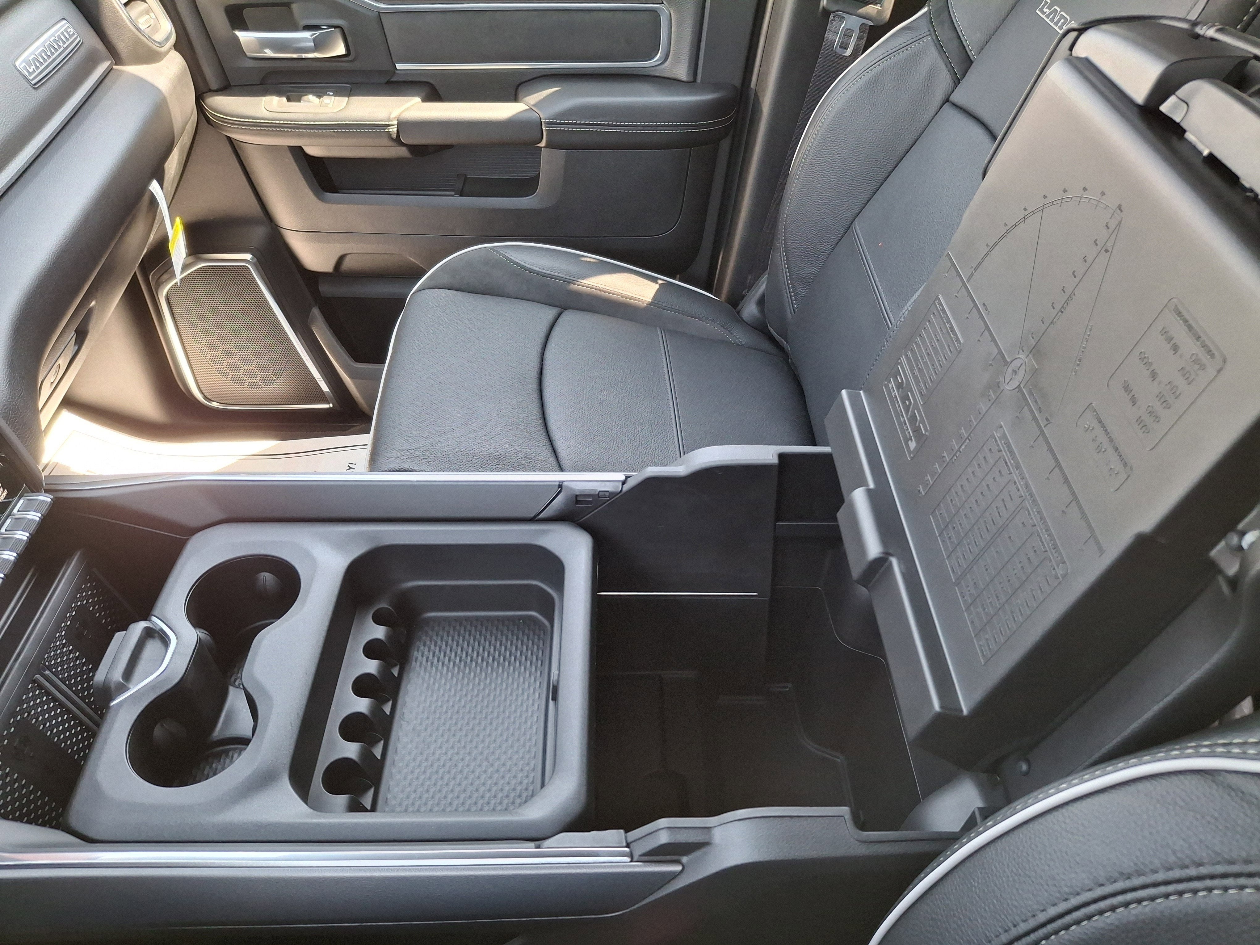 2026 RAM 2500 Laramie 4x4 Crew Cab 6'4 Box