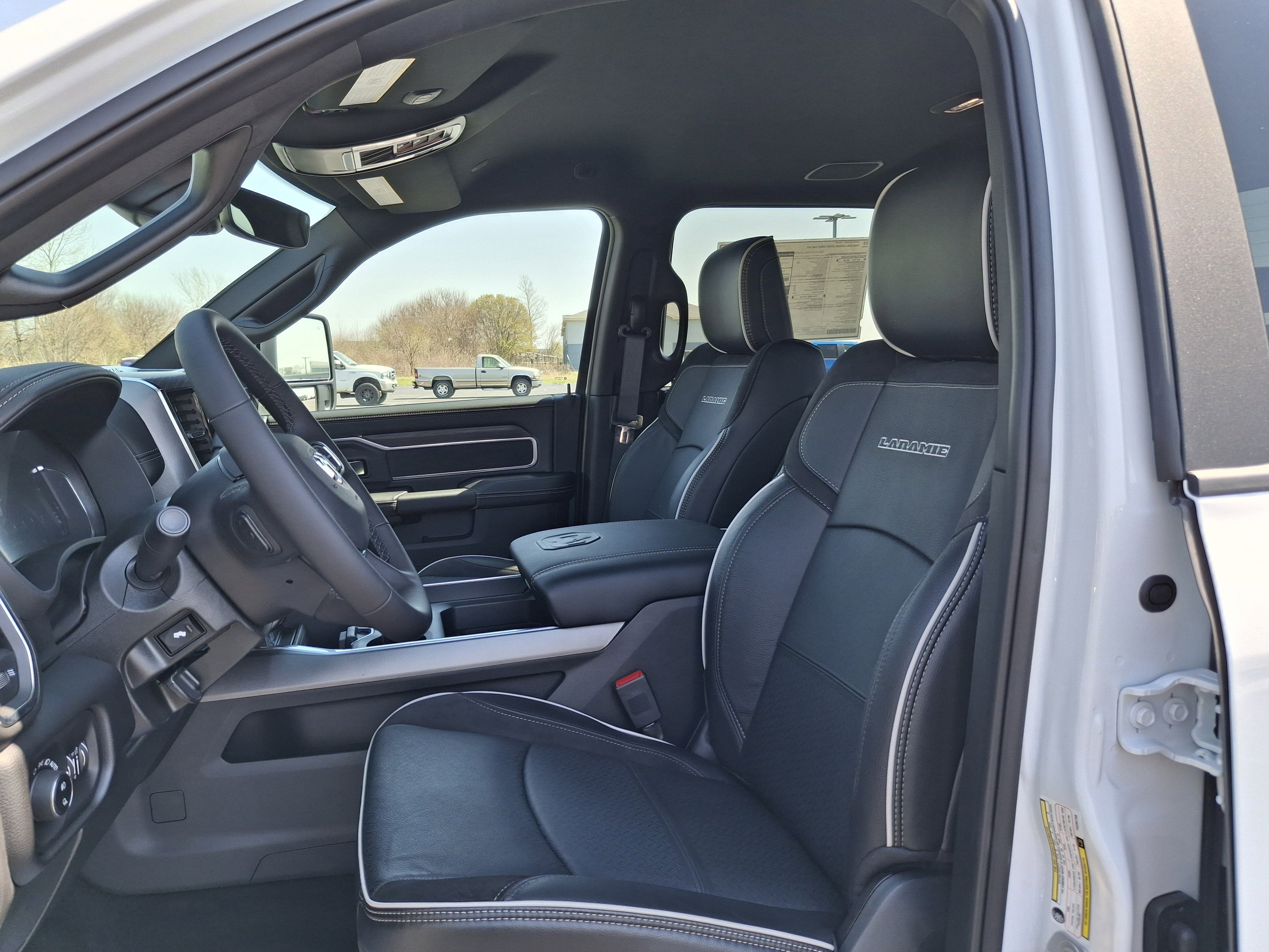 2026 RAM 2500 Laramie 4x4 Crew Cab 6'4 Box