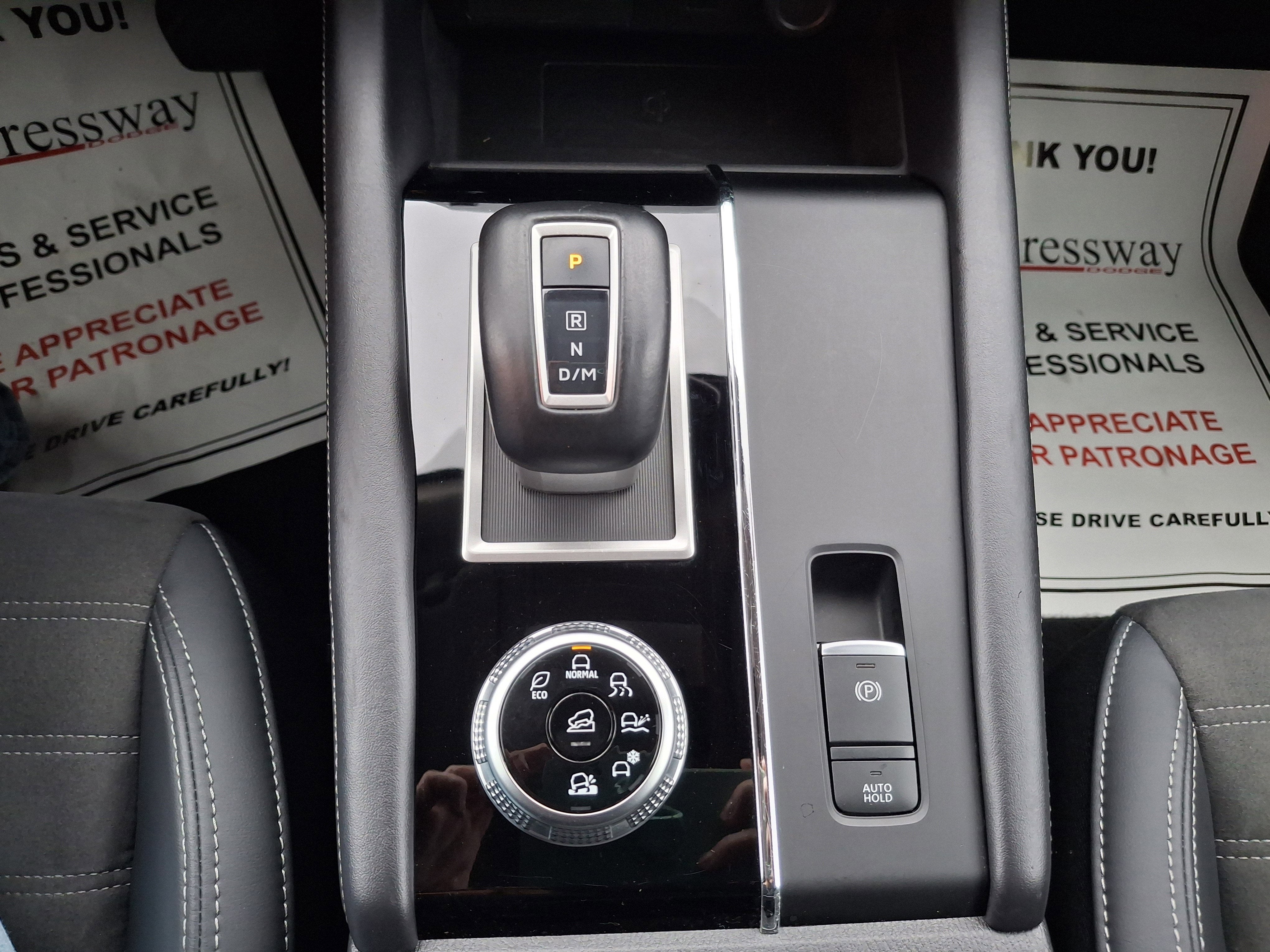 2024 Mitsubishi Outlander Base