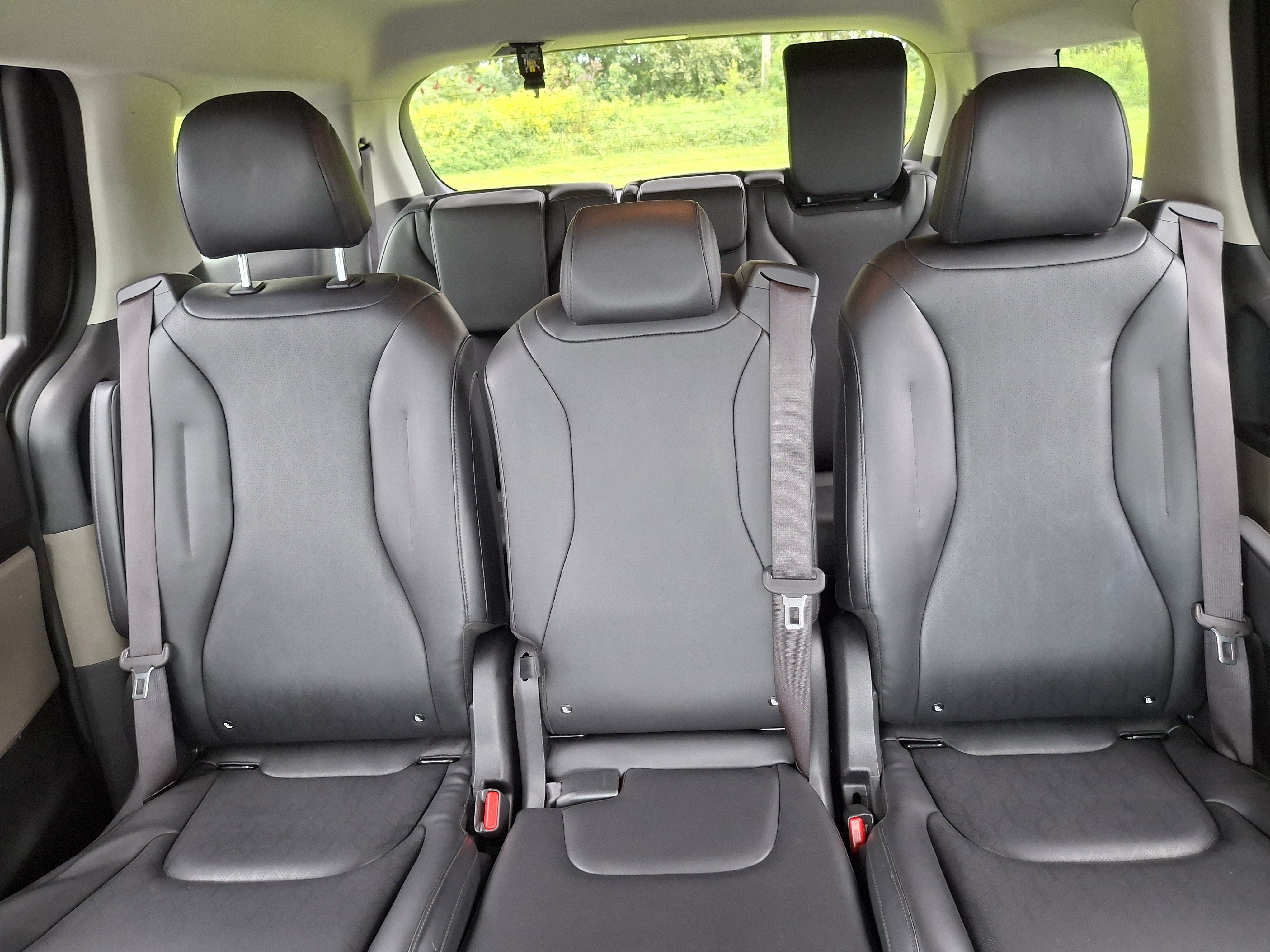 2025 Kia Carnival LXS