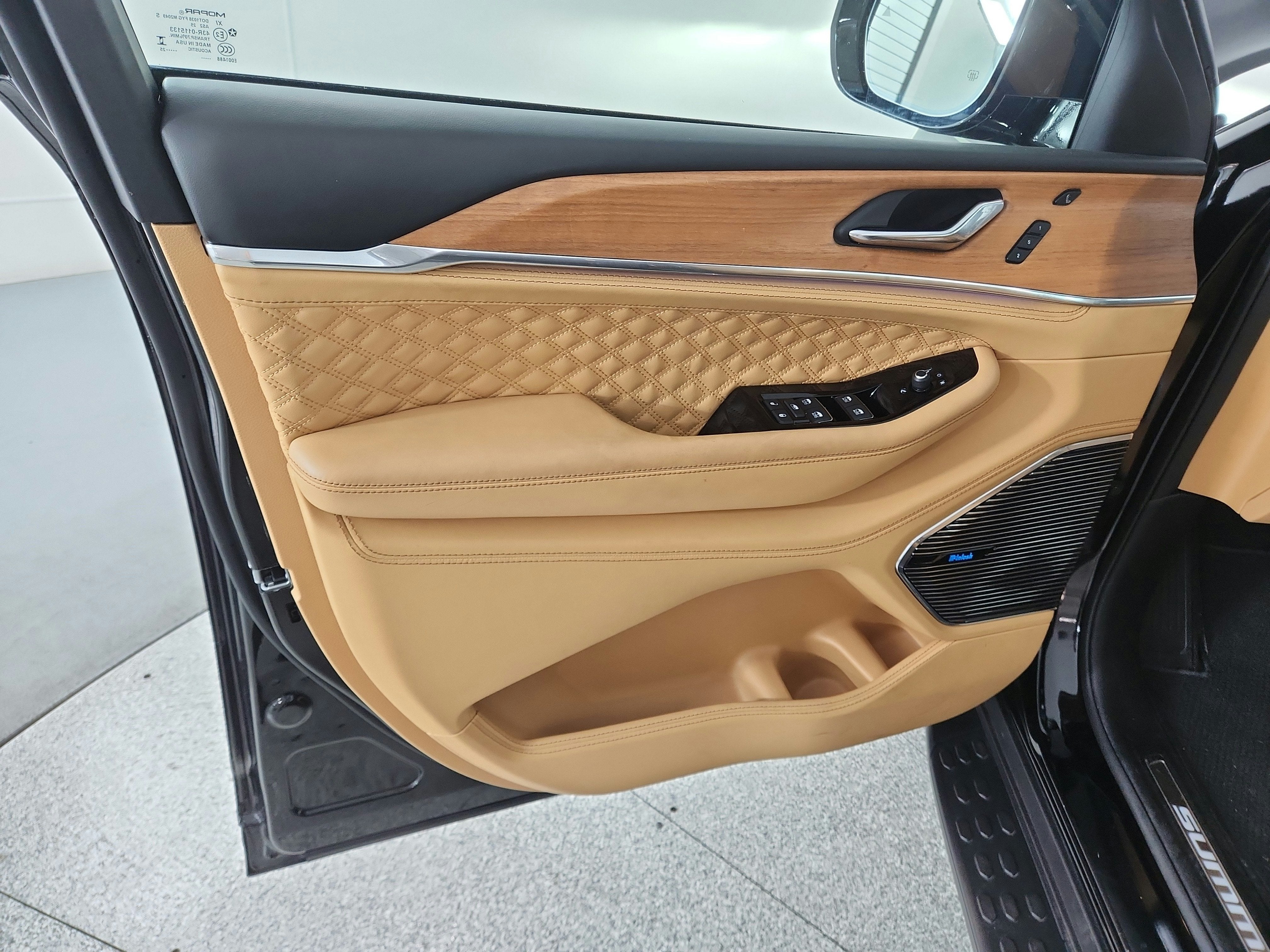 2025 Jeep Grand Cherokee L Summit Reserve 4x4